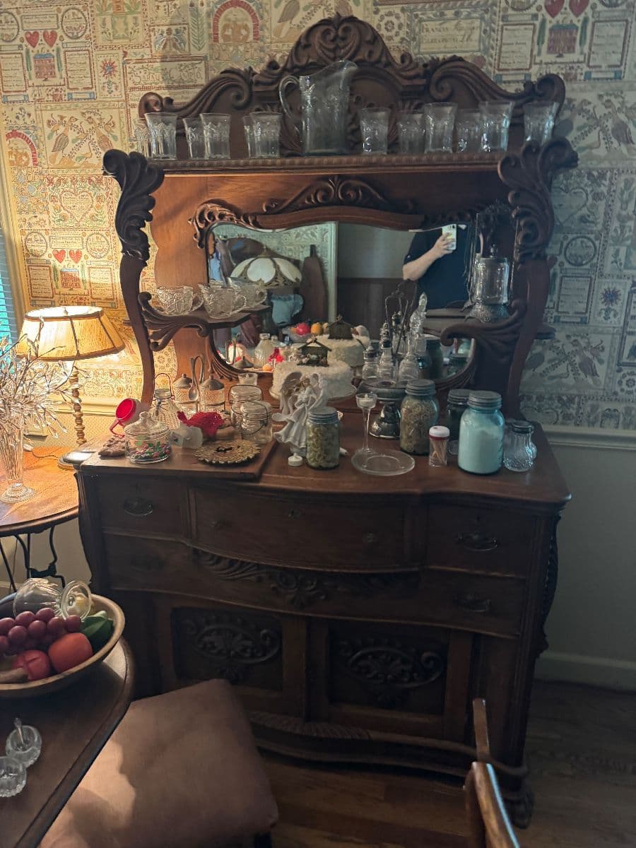Mike D Estates / Antiques Galore & Primitive Collectibles photo 7