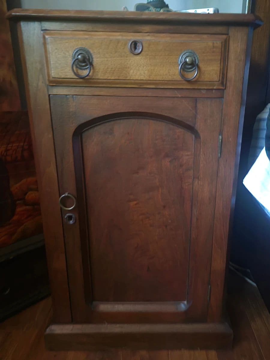 Definace , MO Estate Sale photo 2