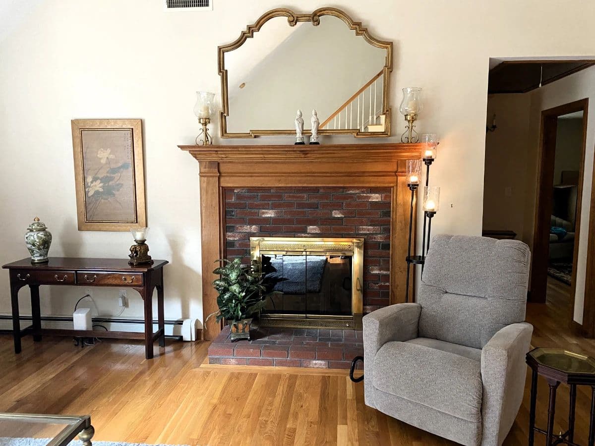 EAST HARWICH POP-UP QUICKIE MOVING SALE! PRISTINE/BEAUTIFUL FINDS NEEDING A GOOD HOME! photo 1