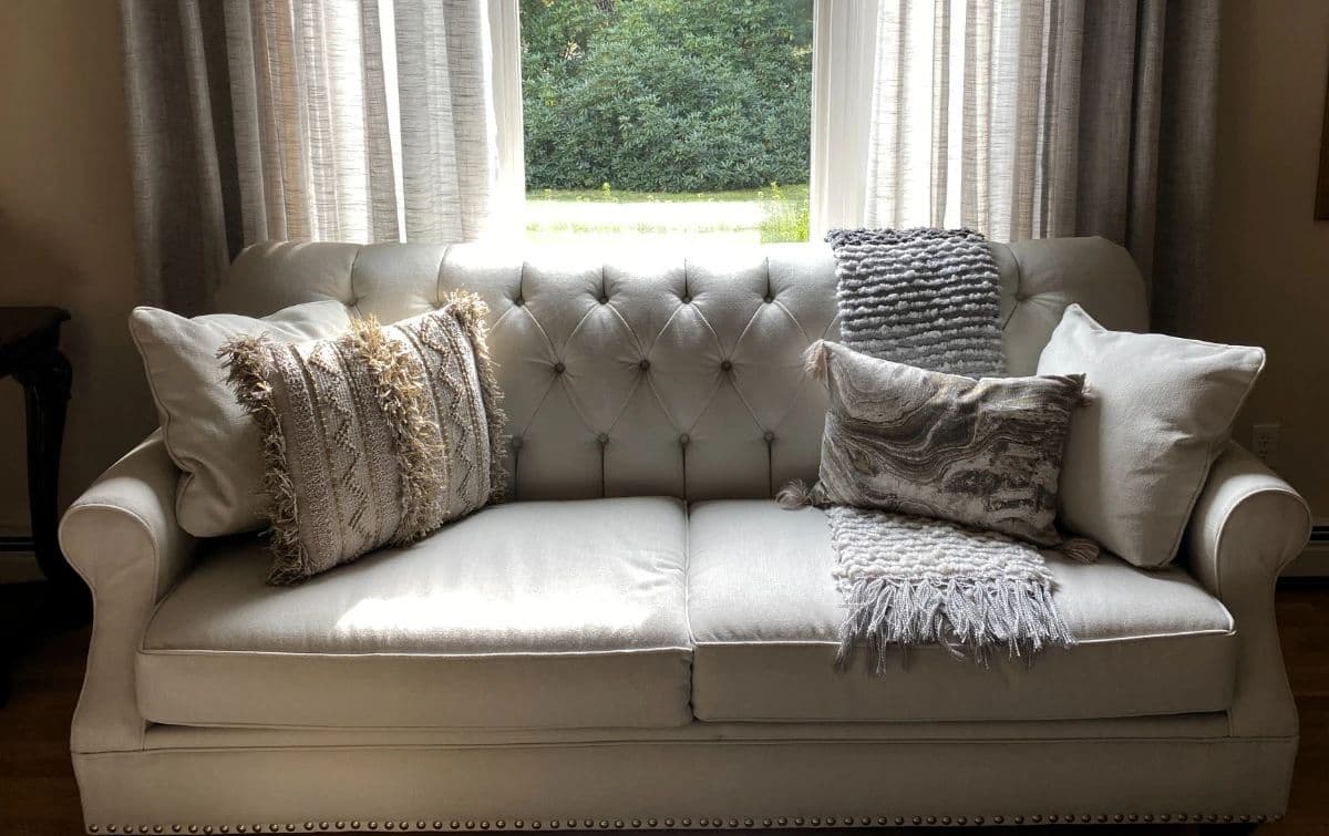 EAST HARWICH POP-UP QUICKIE MOVING SALE! PRISTINE/BEAUTIFUL FINDS NEEDING A GOOD HOME! photo 2