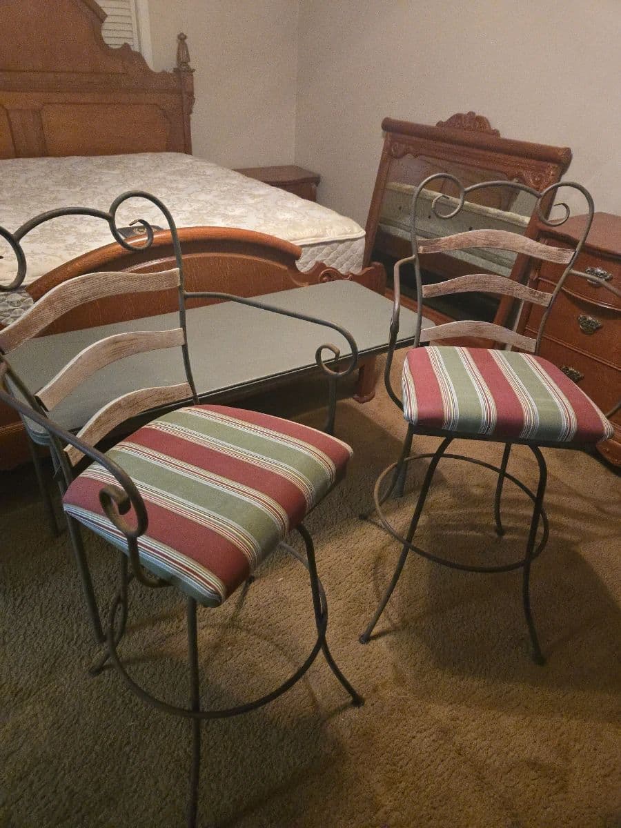 FULL HOUSE: JEWLERY, FURNITURE, BABY, COLLECTIBLES, CLOTHES, KITCHEN, LINENS, ETC., photo 2