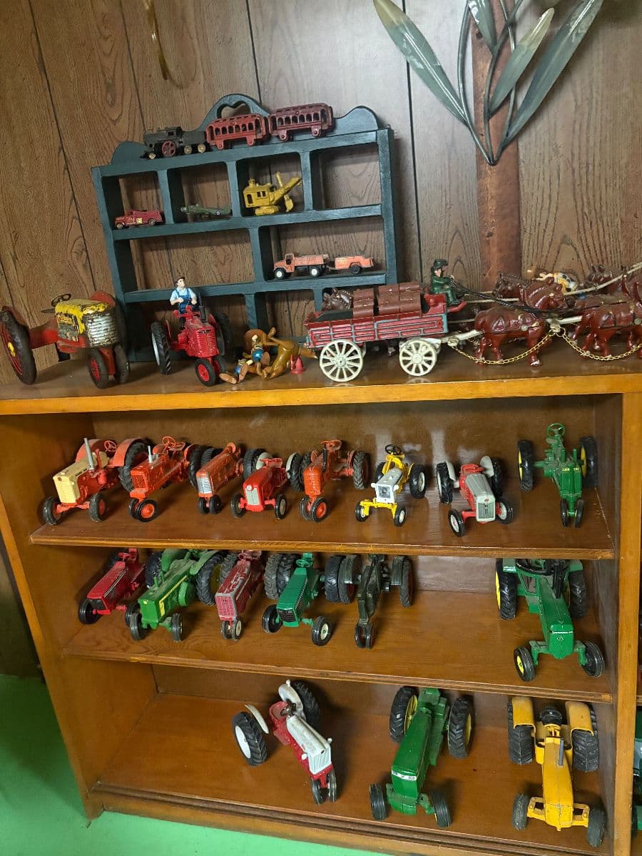 Die-Cast & Nostalgic Merchandise Galore Estate Sale! photo 5