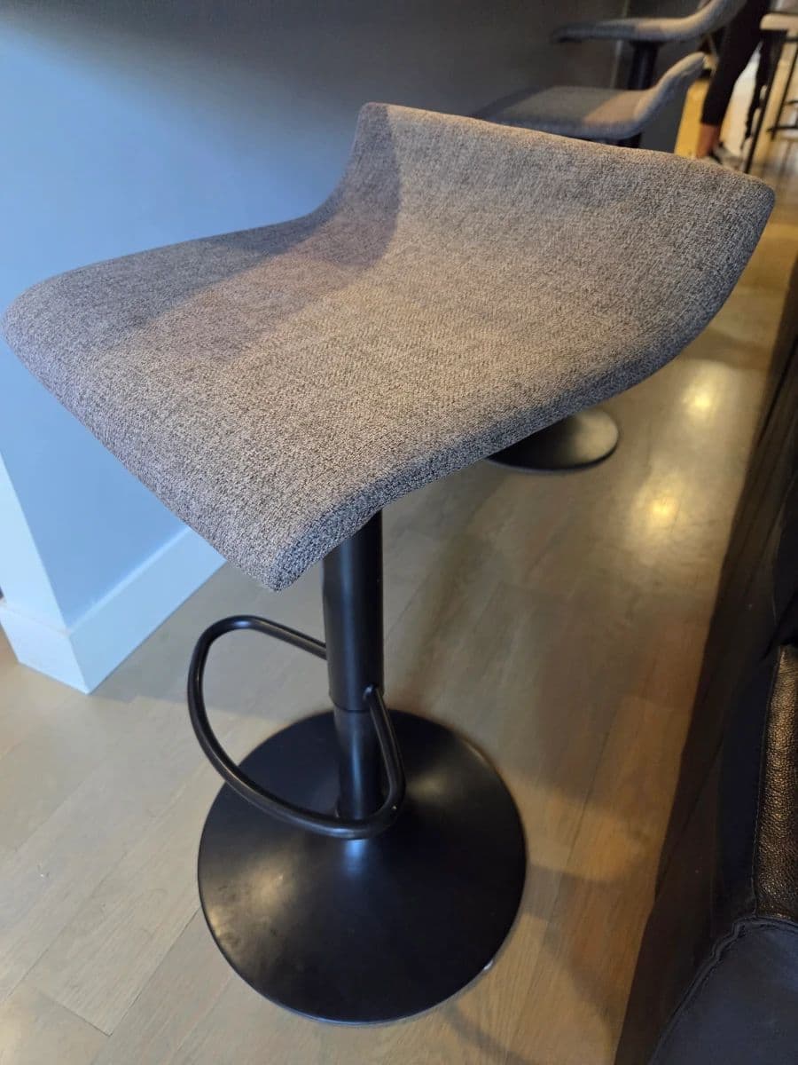 Large Moving Sale In The Highlands: Modern Furniture, Decor, High End Clothing, Peloton, Sauna MORE photo 3