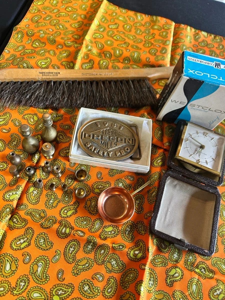 Mid Century Modest Estate Sale photo 11