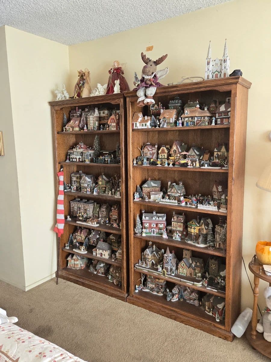 BARCODE 35 ESTATE SALES!! SEAL BEACH !!! 2 DAY SALE photo 1
