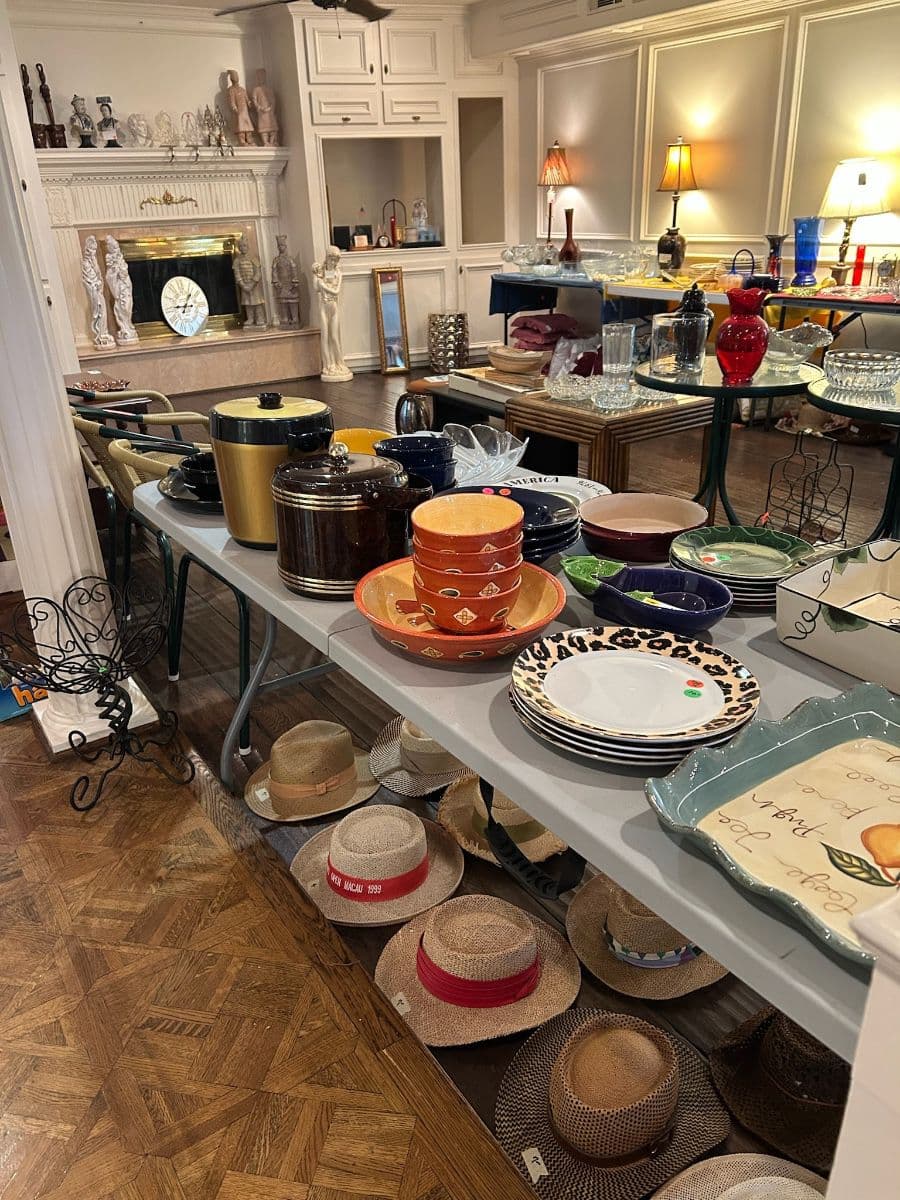 WOW NEW CONSIGNMENT STORE OPEN! photo 7