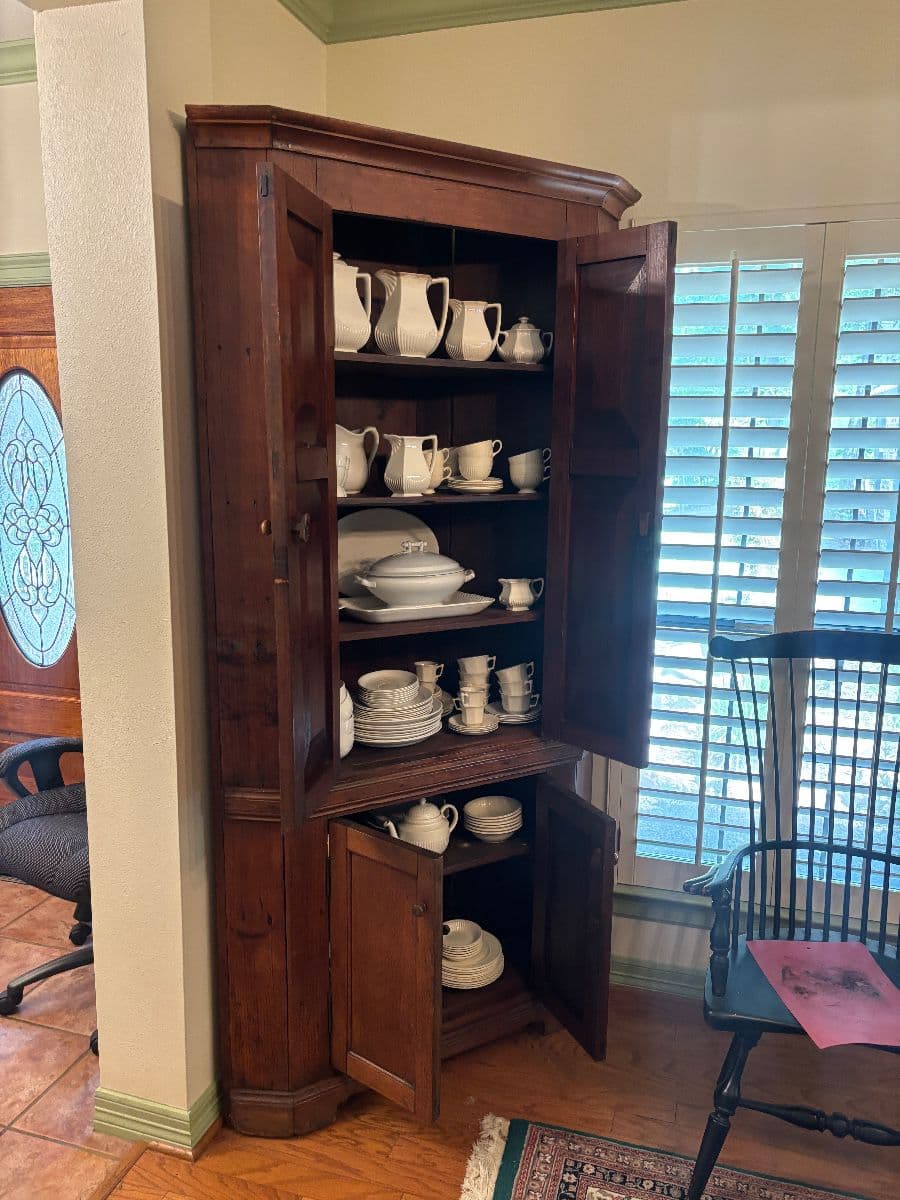Antique Collectors Dream Sale photo 3