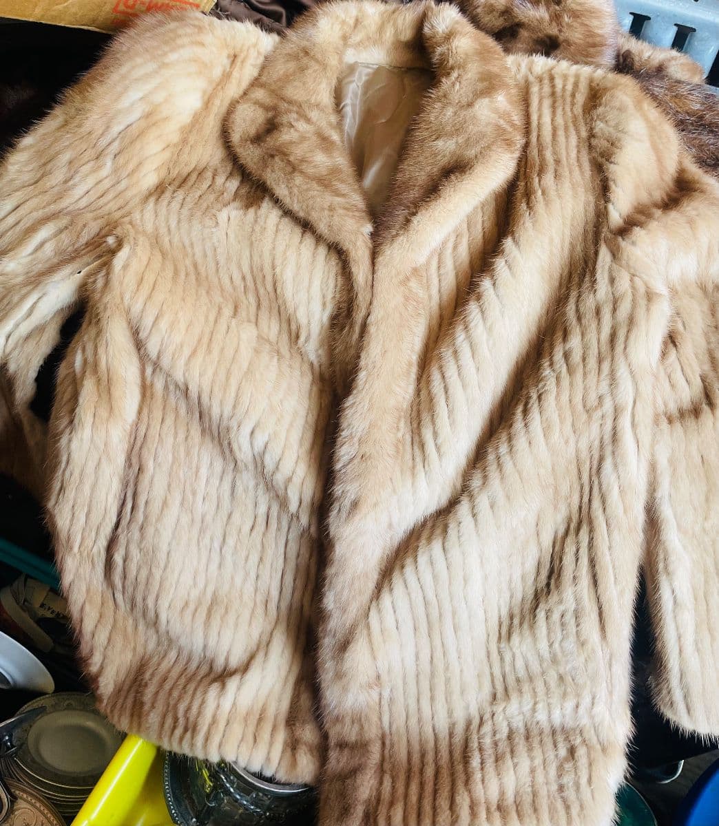 HUGE CONOVER ESTATE SALE photo 3