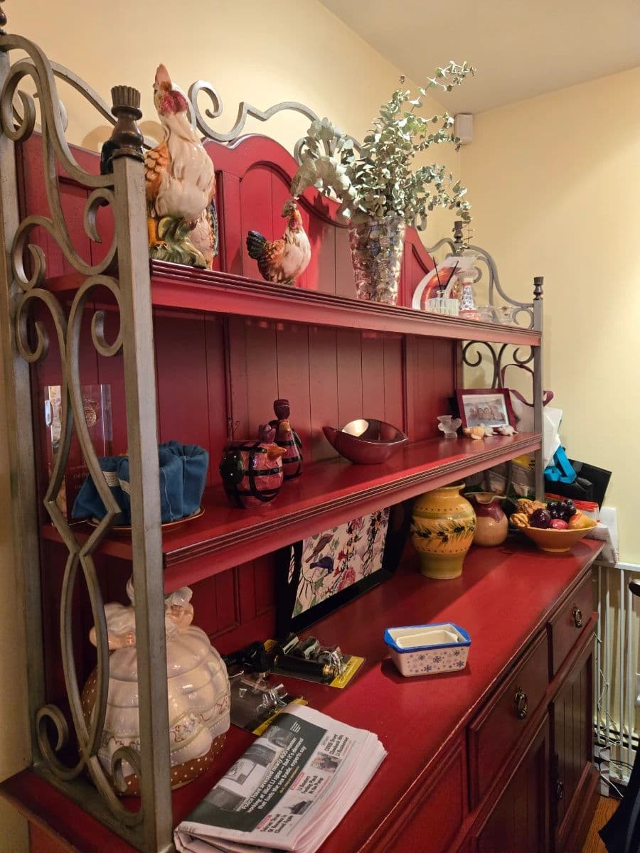 ALIXS TAG SALES IN ROSLYN HEIGHTS / EAST HILLS photo 1