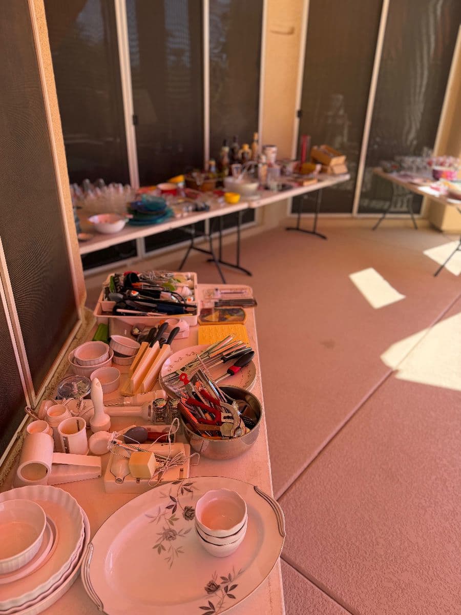 Scottsdale (StoneGate) Estate Sale Packed House. 2 days only sale photo 5