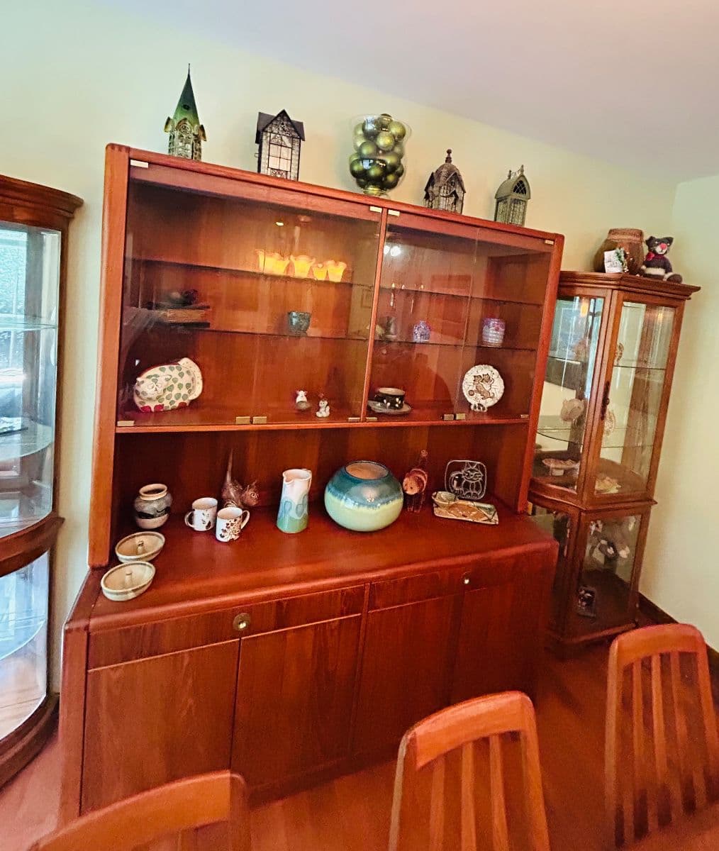 Donna Davis Estate Sales Llc: -Art Jewelry-MCM style furniture- Mower- More photo 6