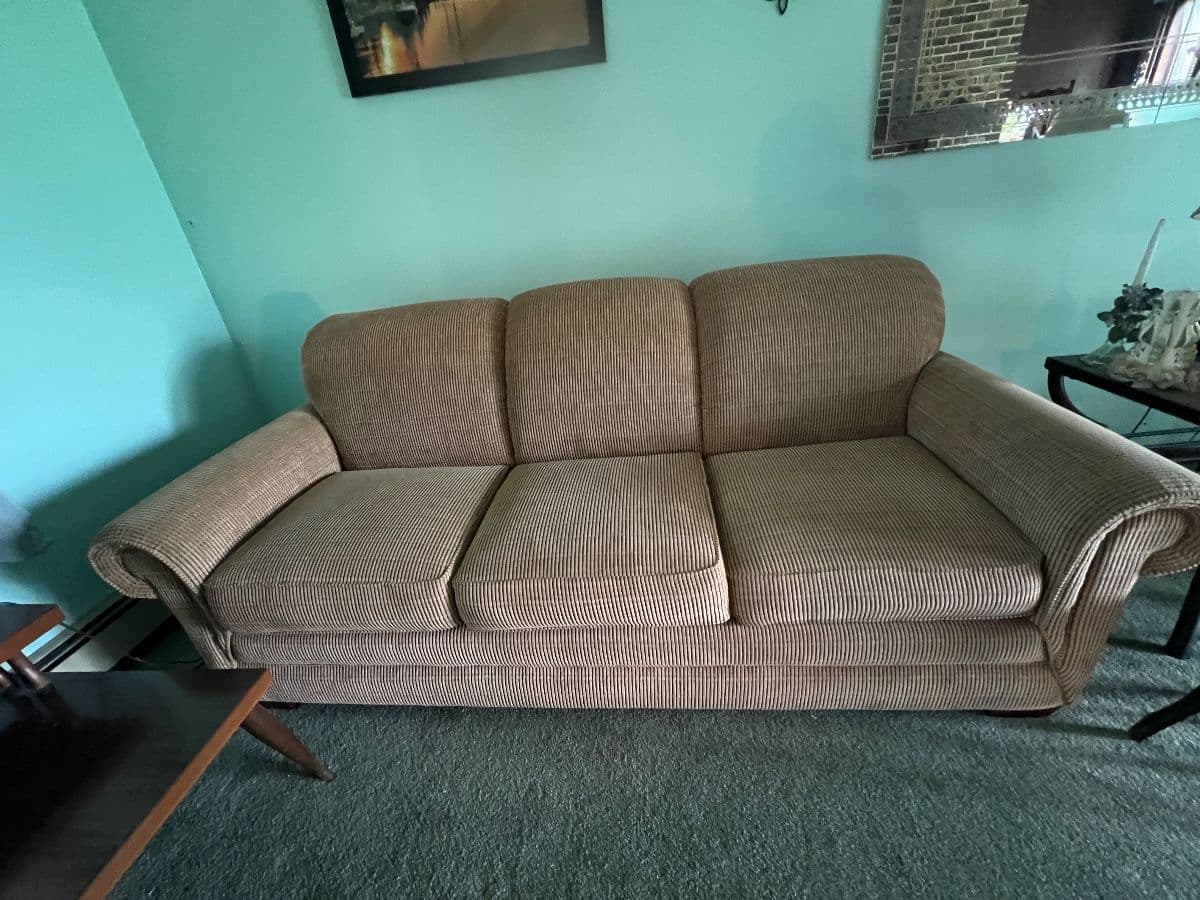LARGE COUNTRY ESTATE BY ATTIC TO AUCTION photo 10