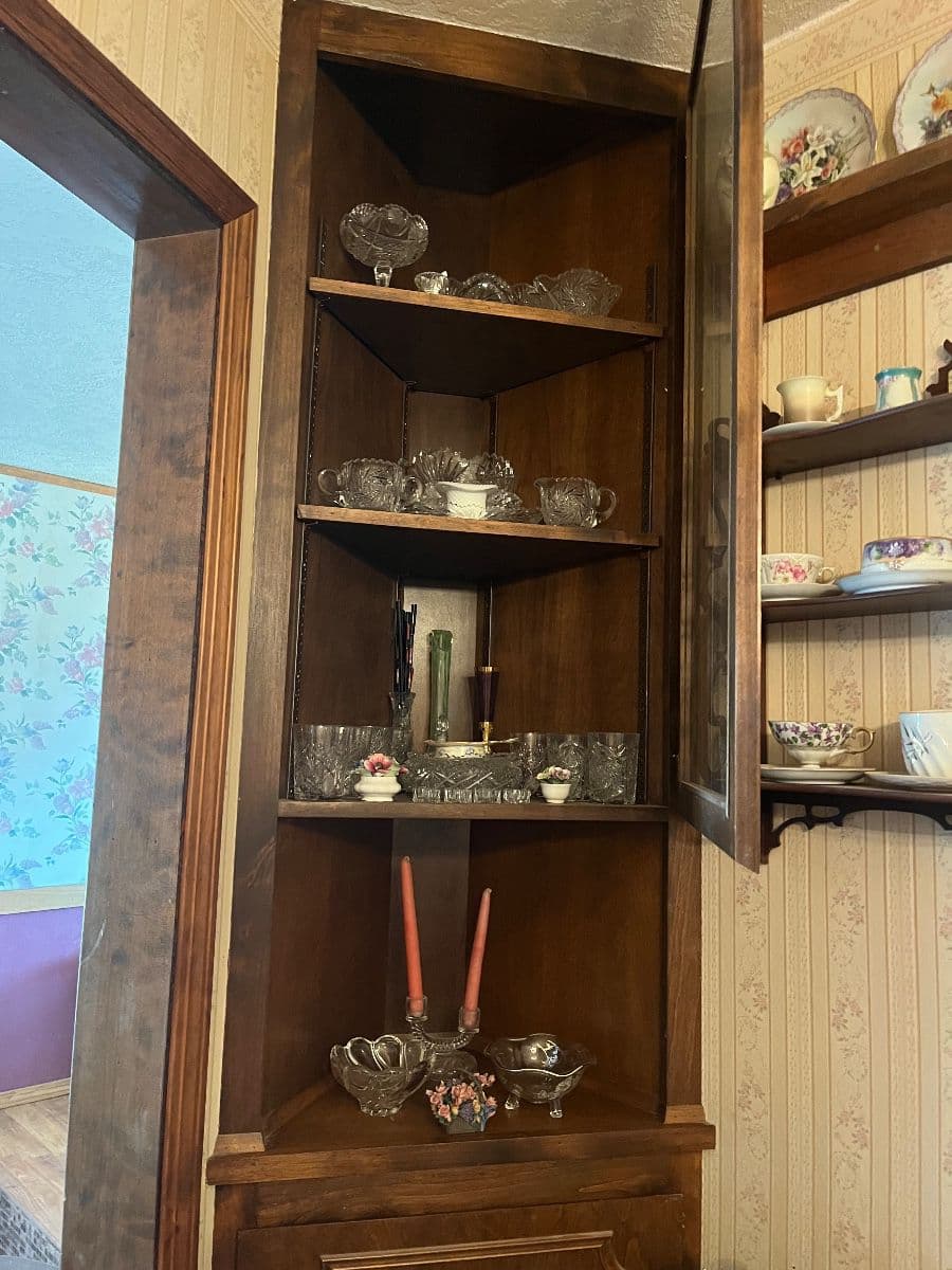 LARGE QUALITY ESTATE WITH ANTIQUES photo 9