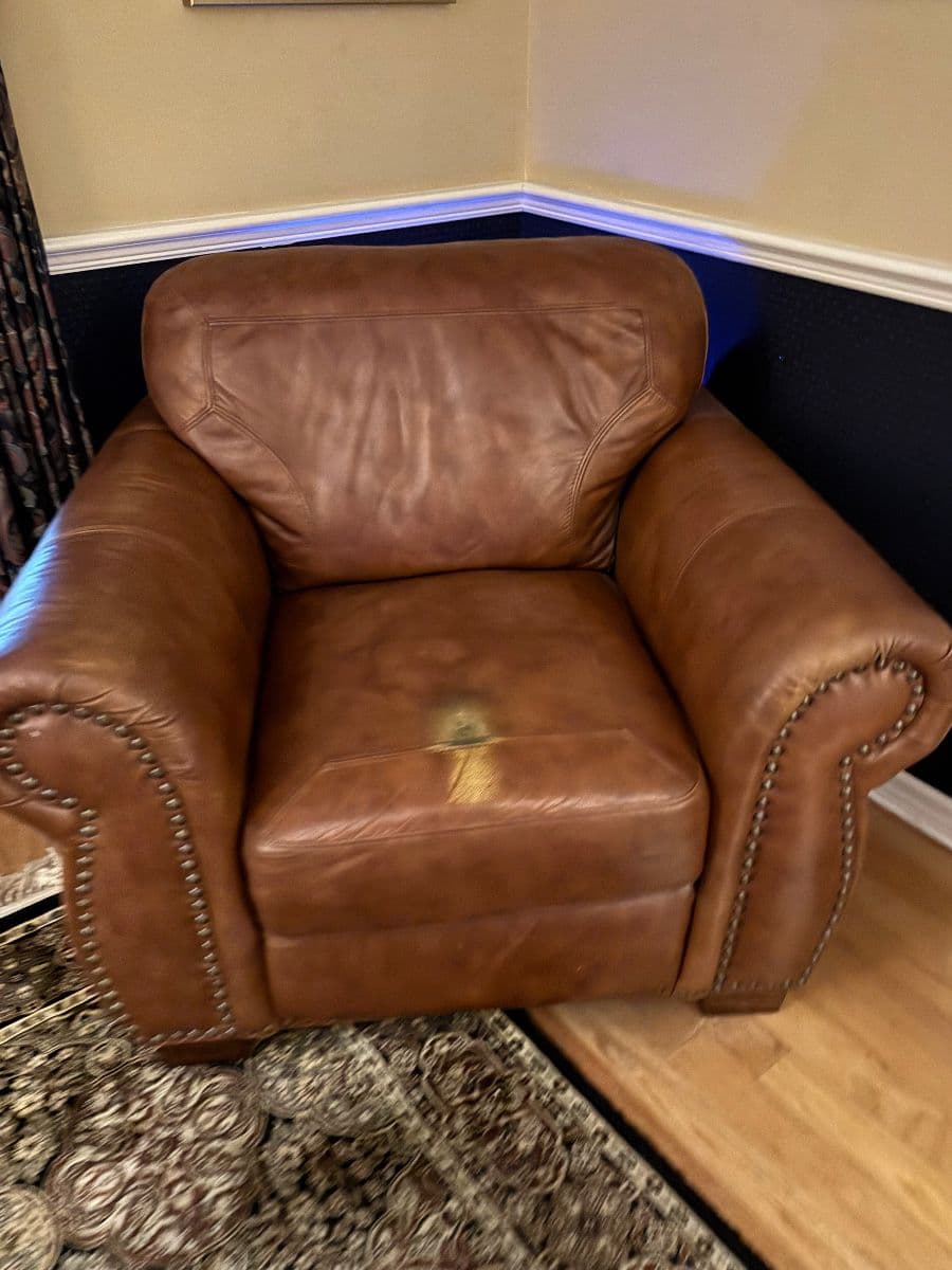 Suntree beauty, retired and relocating with Keep Your Crown On Estate Sales photo 6
