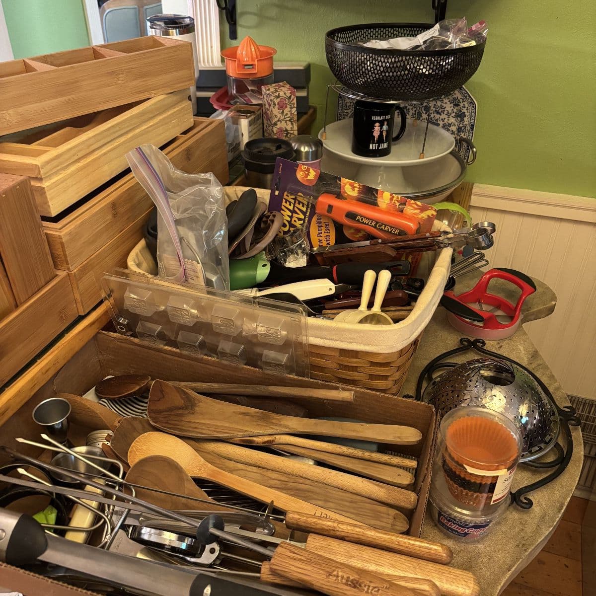 KISMET ESTATE SALES invites you to a cozy cottage FULL of brand names, collectibles and garden fun! photo 9