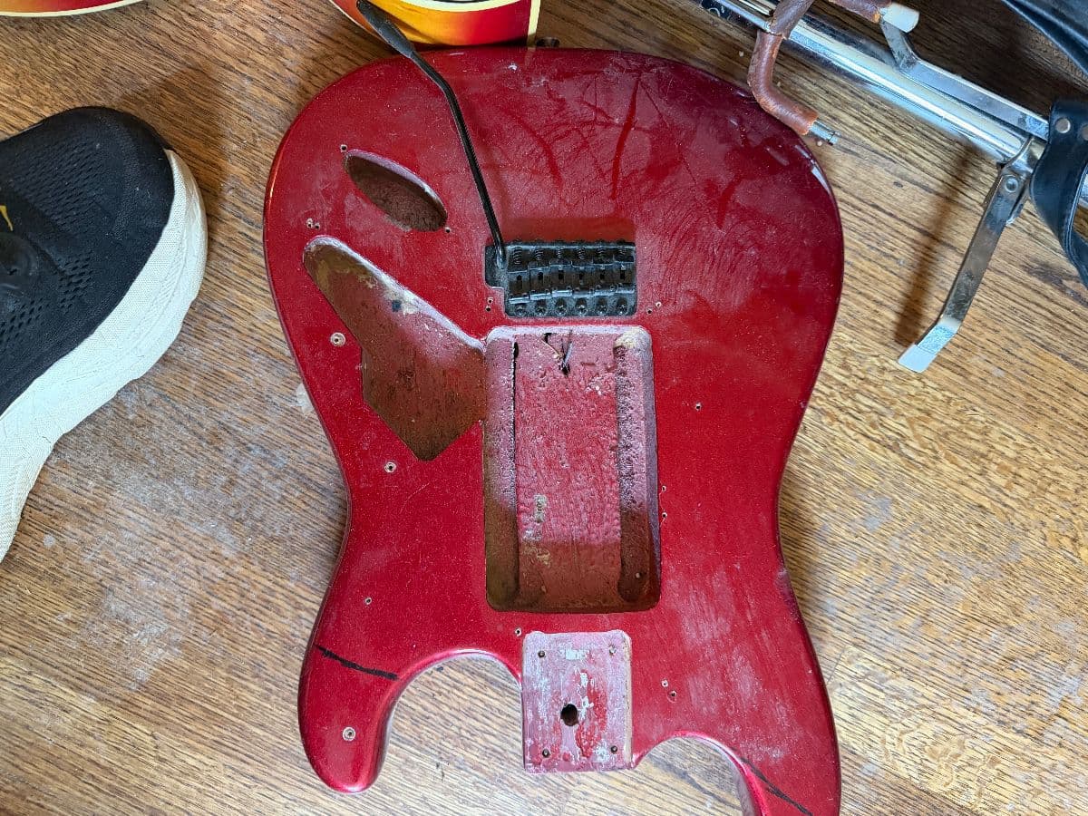 Incredible Memphis, time capsule Estate sale with guitars & halloween pre-sale party friday night photo 12