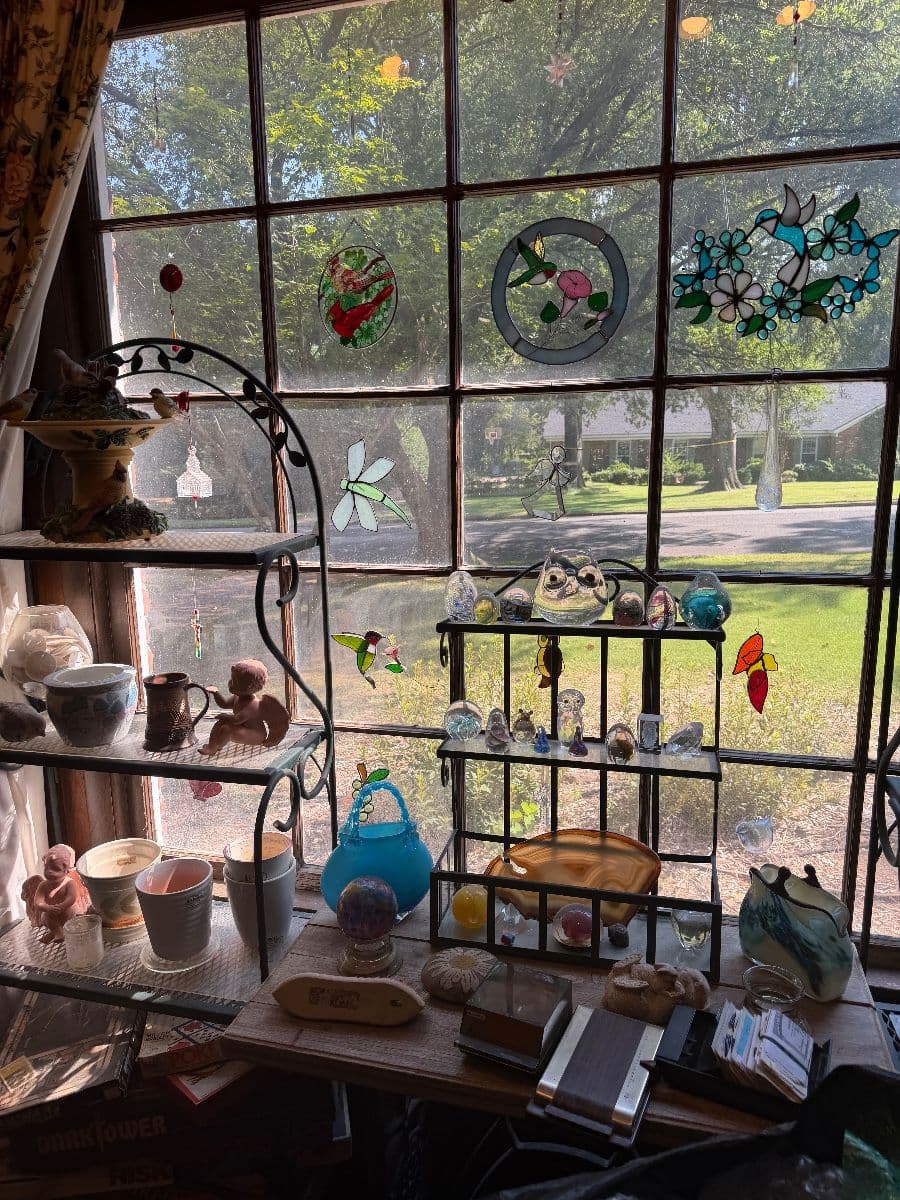 Incredible Memphis, time capsule Estate sale with guitars & halloween pre-sale party friday night photo 11