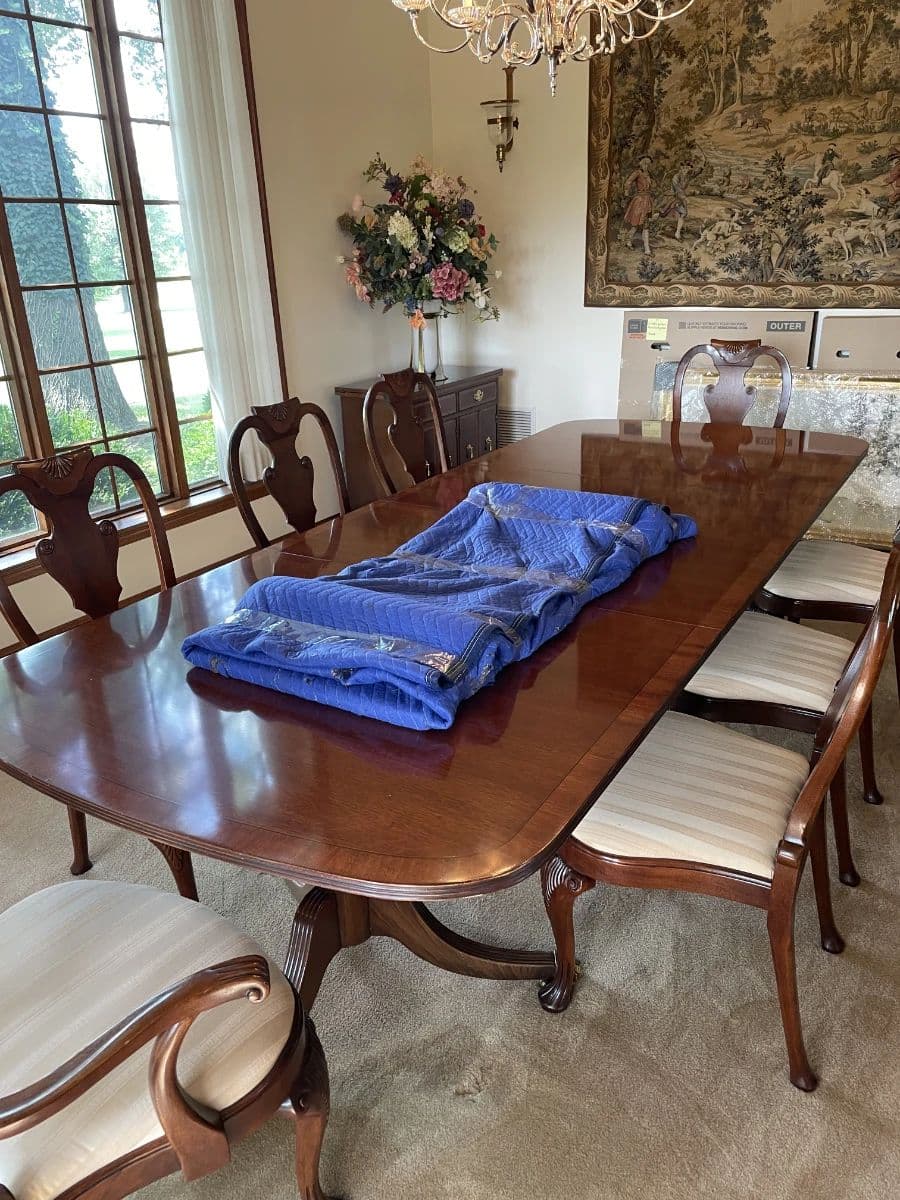 Traditional Antique & Vintage Filled Chesterfield Online Estate Sale photo 4