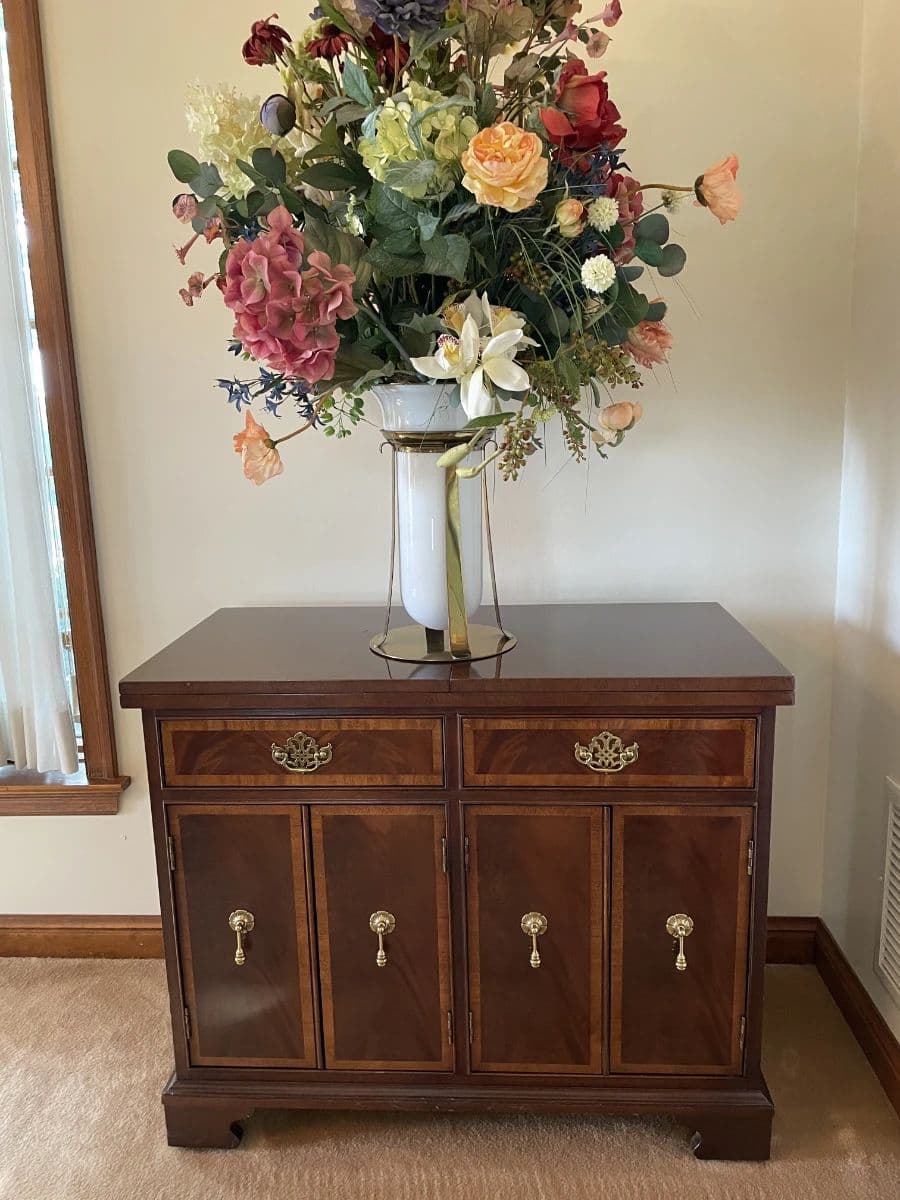 Traditional Antique & Vintage Filled Chesterfield Online Estate Sale photo 9