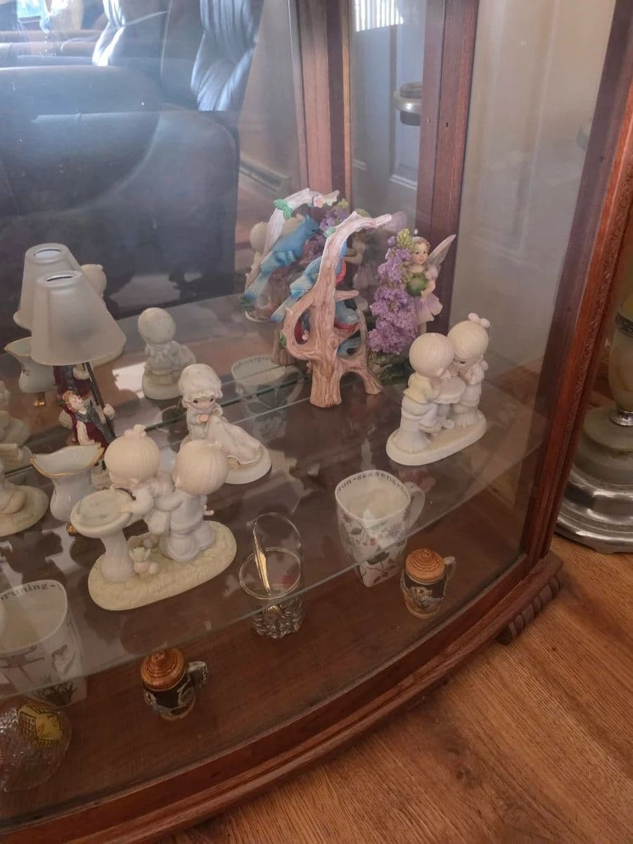 The Ultimate Bachelor Pad Lyons Estate Sale photo 7