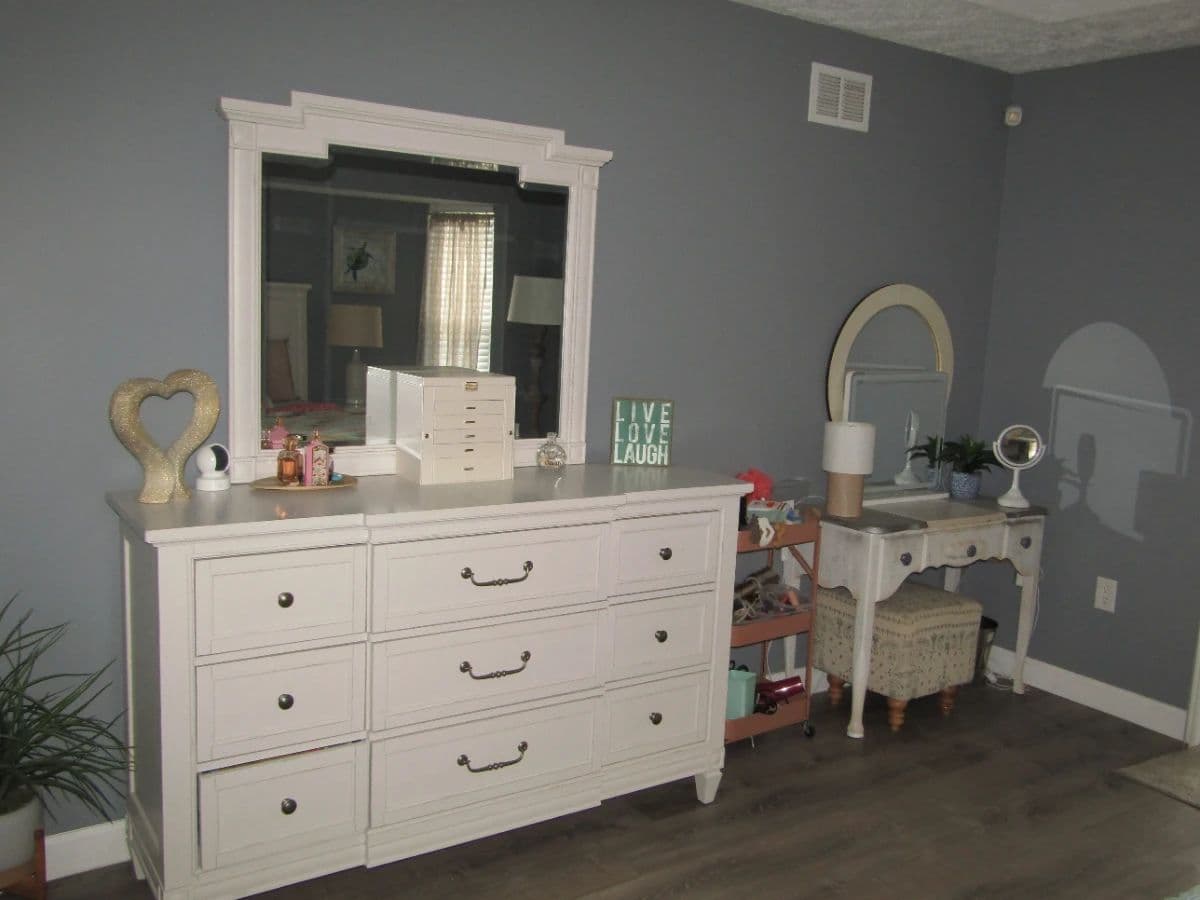 Clean, Cozy, Beachy Feel Home W/ Fun Contents photo 10