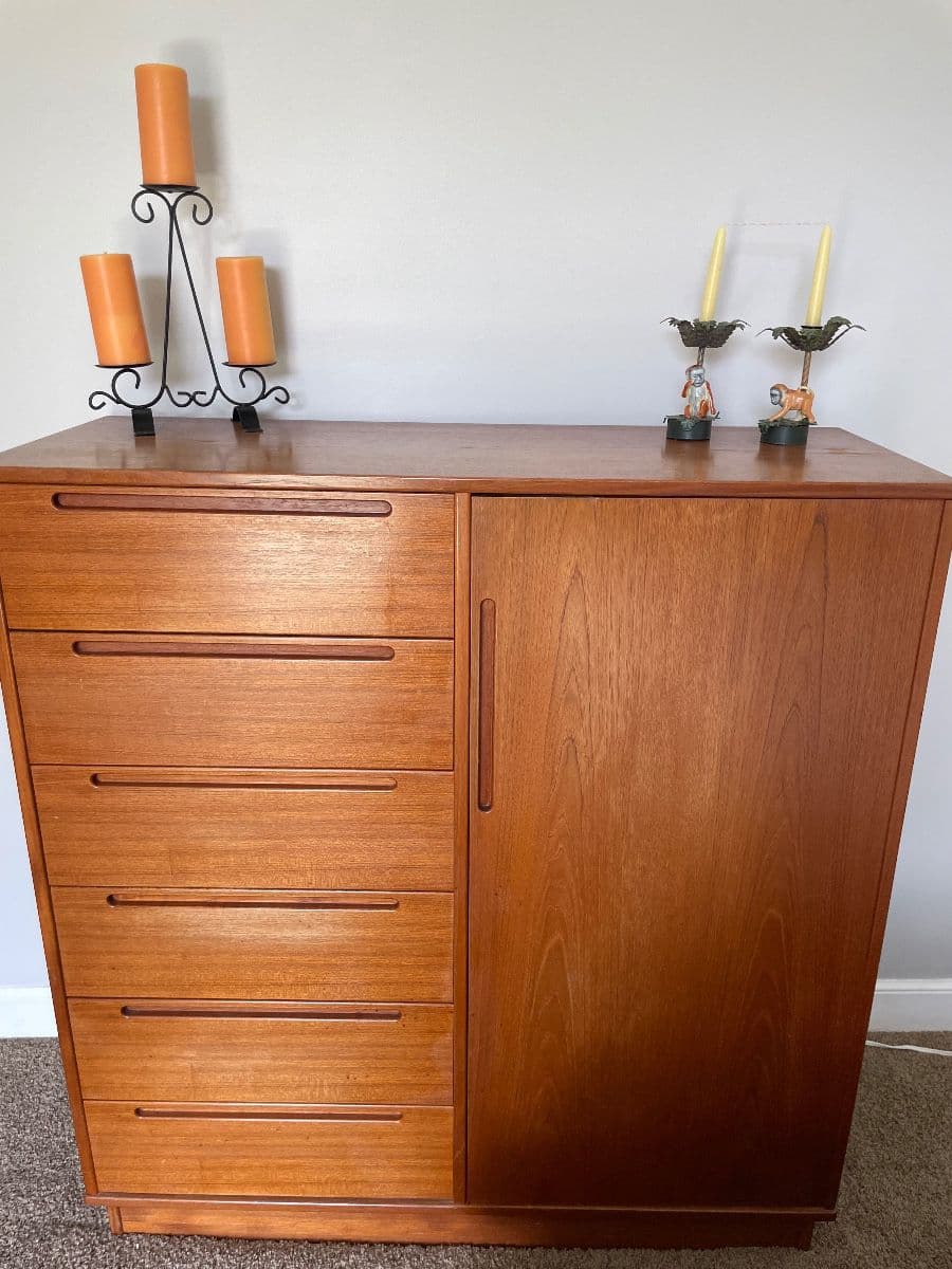 Blue Moon Collierville Sale! Modern Bed Room Suit, Refrigerator, Lladro, and Artwork photo 10