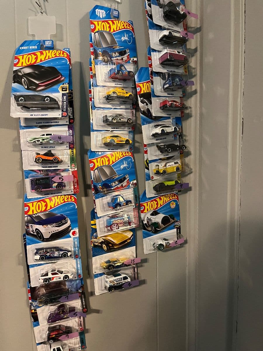 MIDTOWN COLLECTORS SALE photo 6