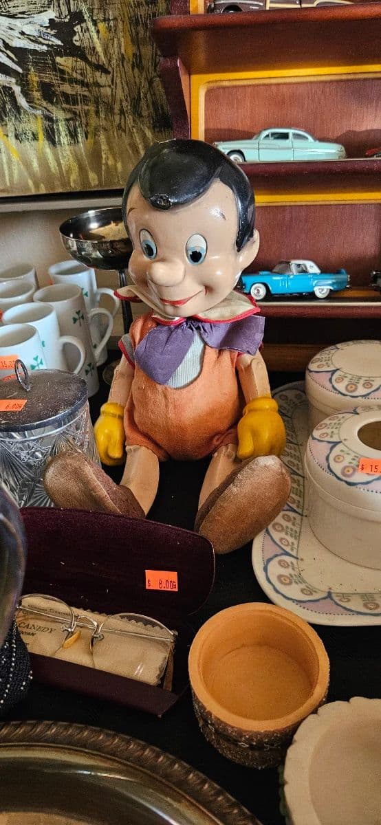 Amazing Finds Collectibles and much more! photo 9