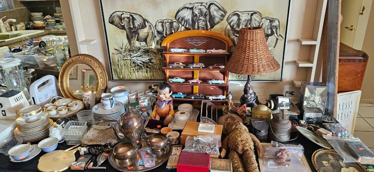 Amazing Finds Collectibles and much more! photo 2
