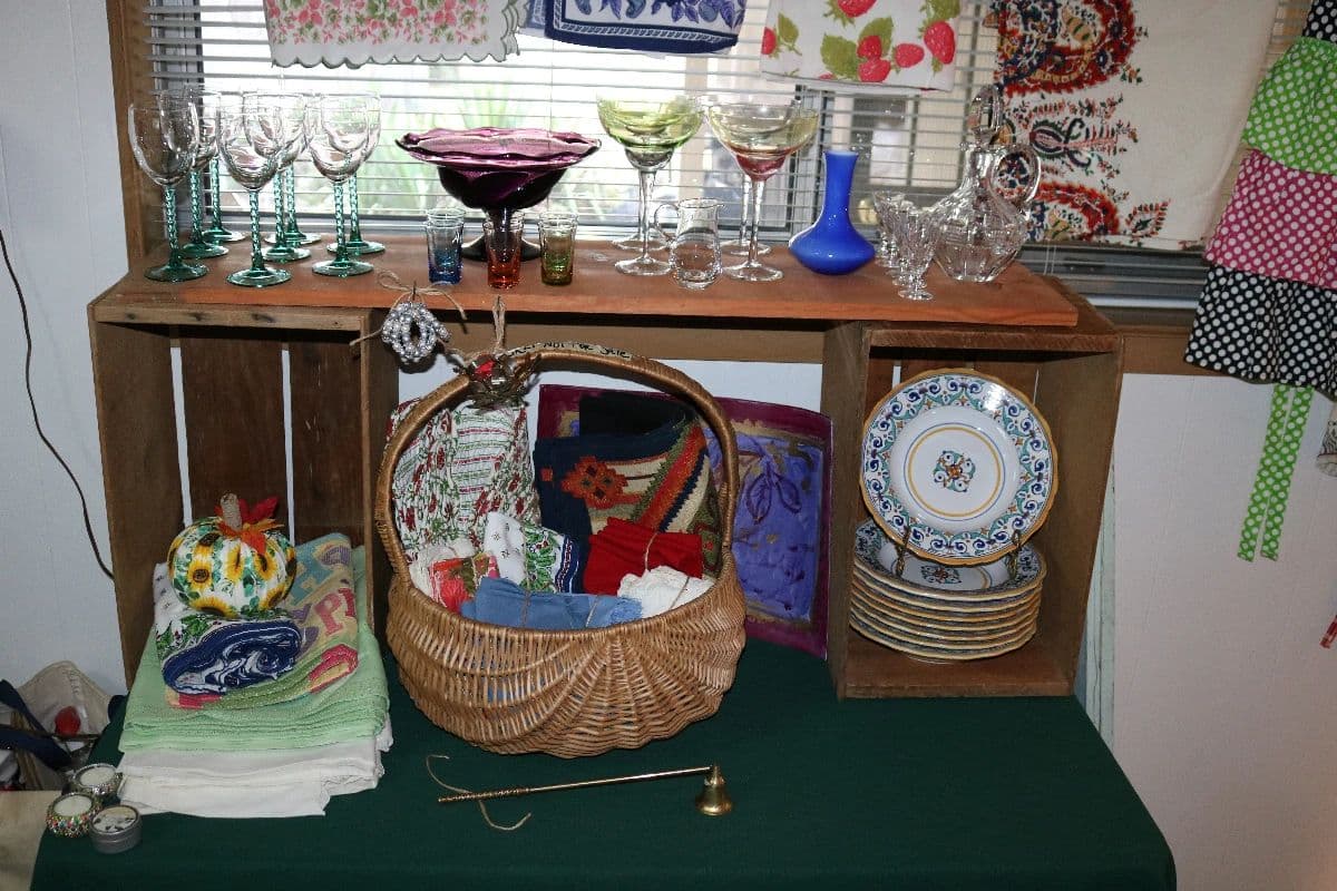 East Memphis Mid-Century House Estate Sale - 25% Off Sunday photo 8
