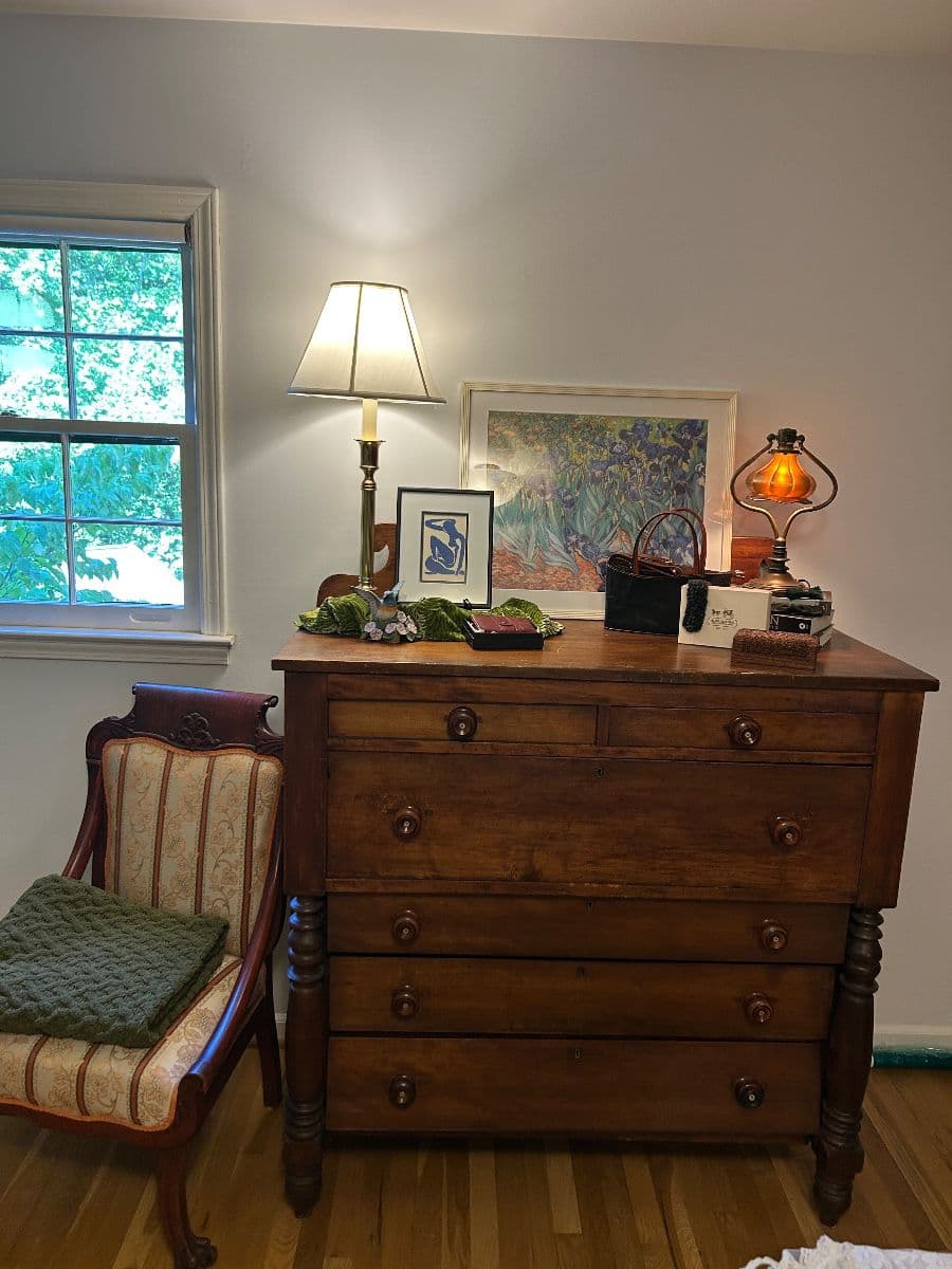 GILDED NEST IN DUNWOODY WITH FABULOUS ANTIQUE FURNITURE, A GAMING COLLECTION AND A HOUSE FULL! photo 1