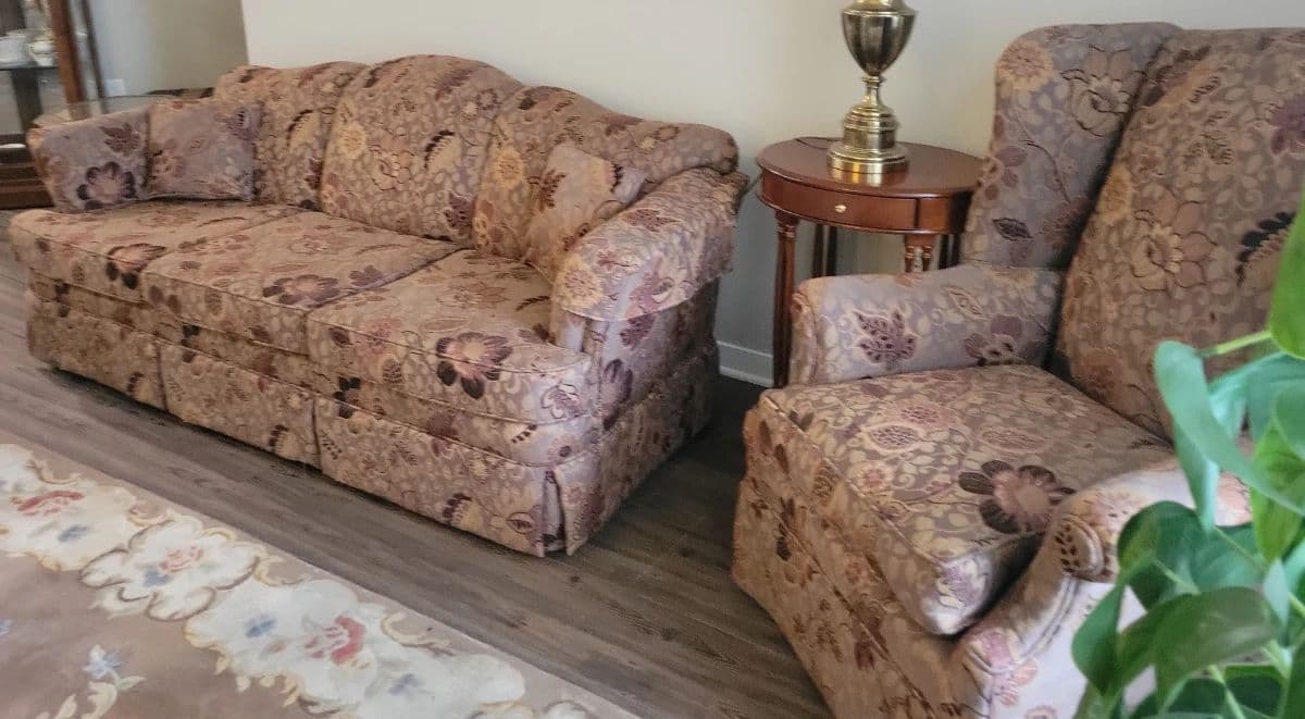 CALL ASAP TO SEE AND PURCHASE-AVAILABLE NOW-ALL ITEMS GREAT AND SMALL-HSN QUEEN photo 11