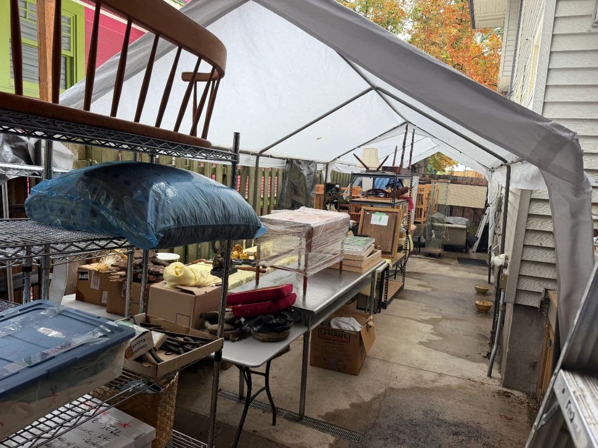 The Intense In-Tents sale photo 12