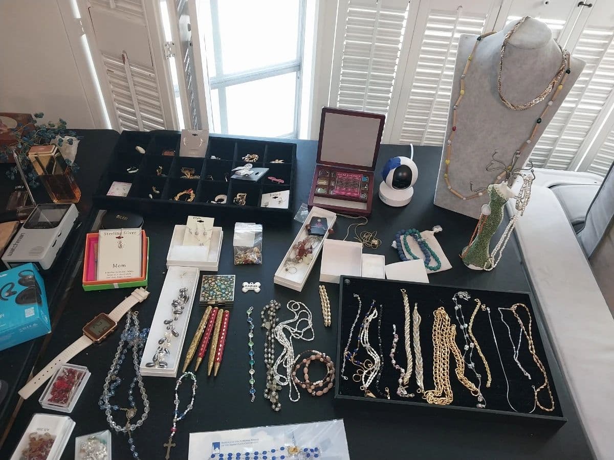 Blowout sale, Palmetto Bay estate, one day only photo 2
