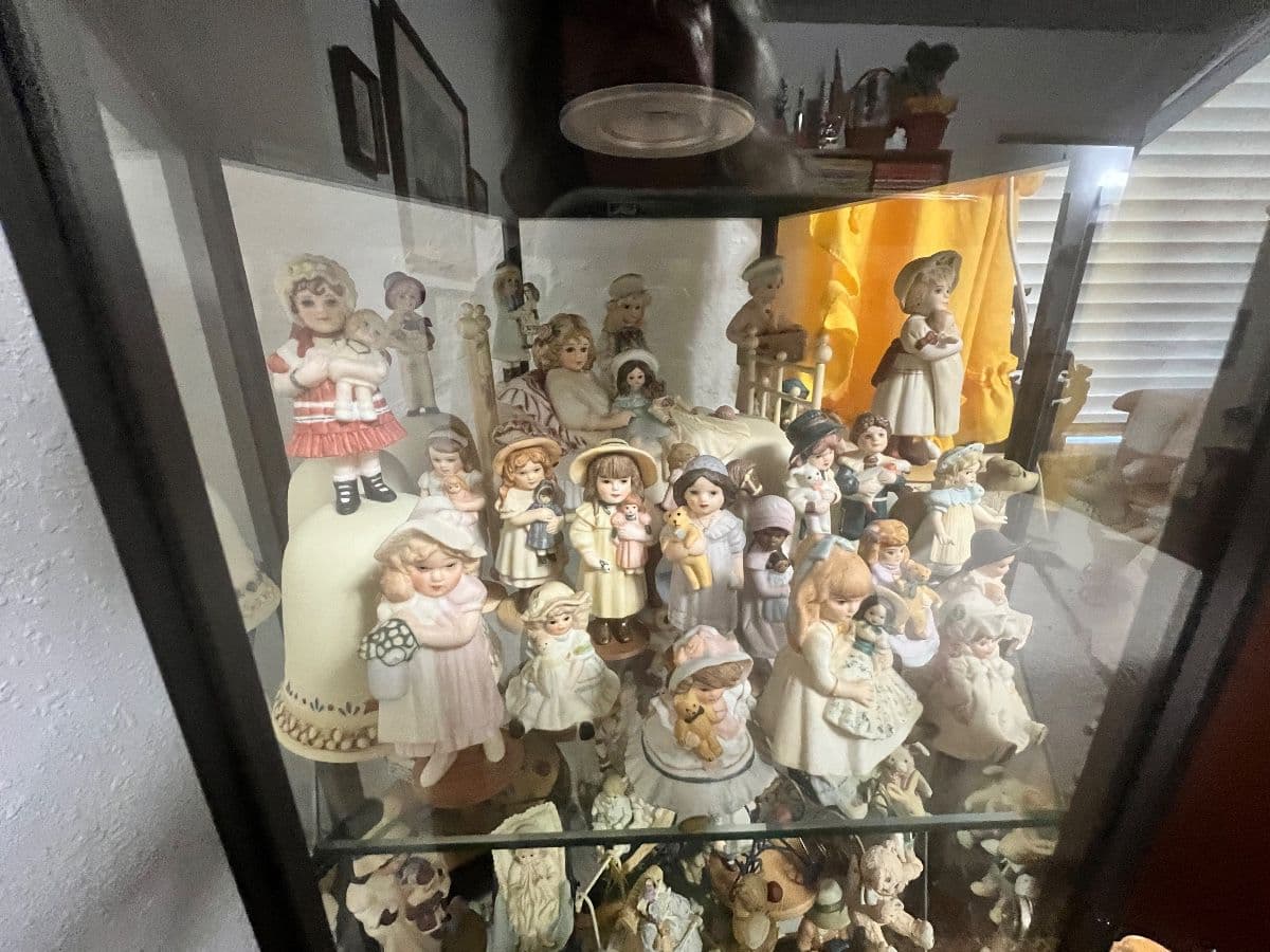 ONE DAY ONLY CHRISTMAS/COSTUME JEWELRY/DOLL SALE photo 12