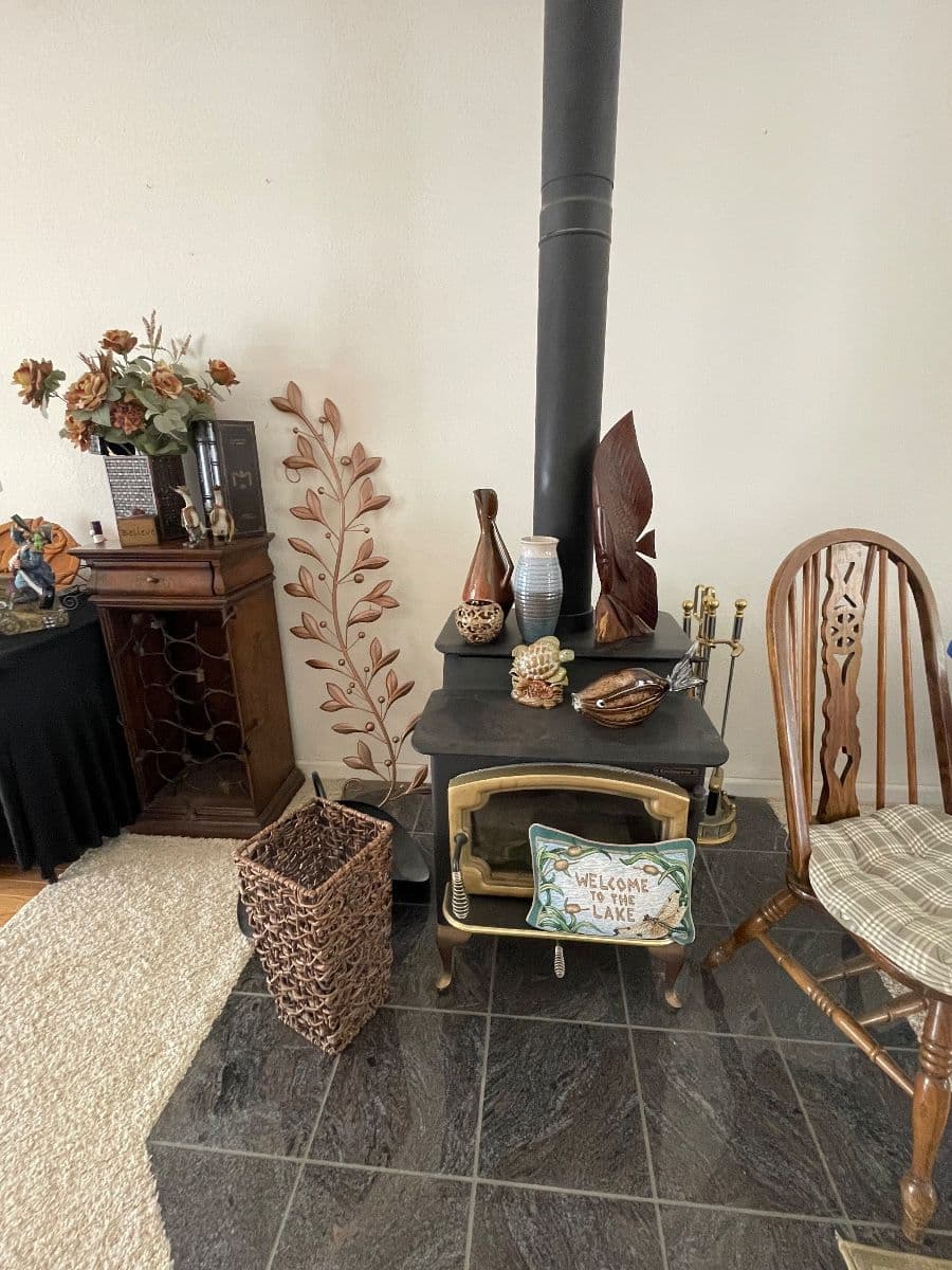 Lake Home & Garage full! Blow out 4 day ! Prices slashed to move! photo 3