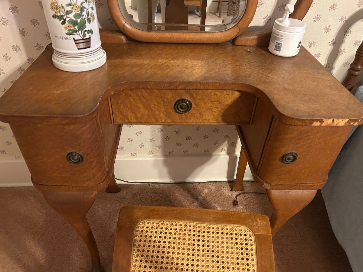 Franklin Clovercroft Estate Sale photo 1