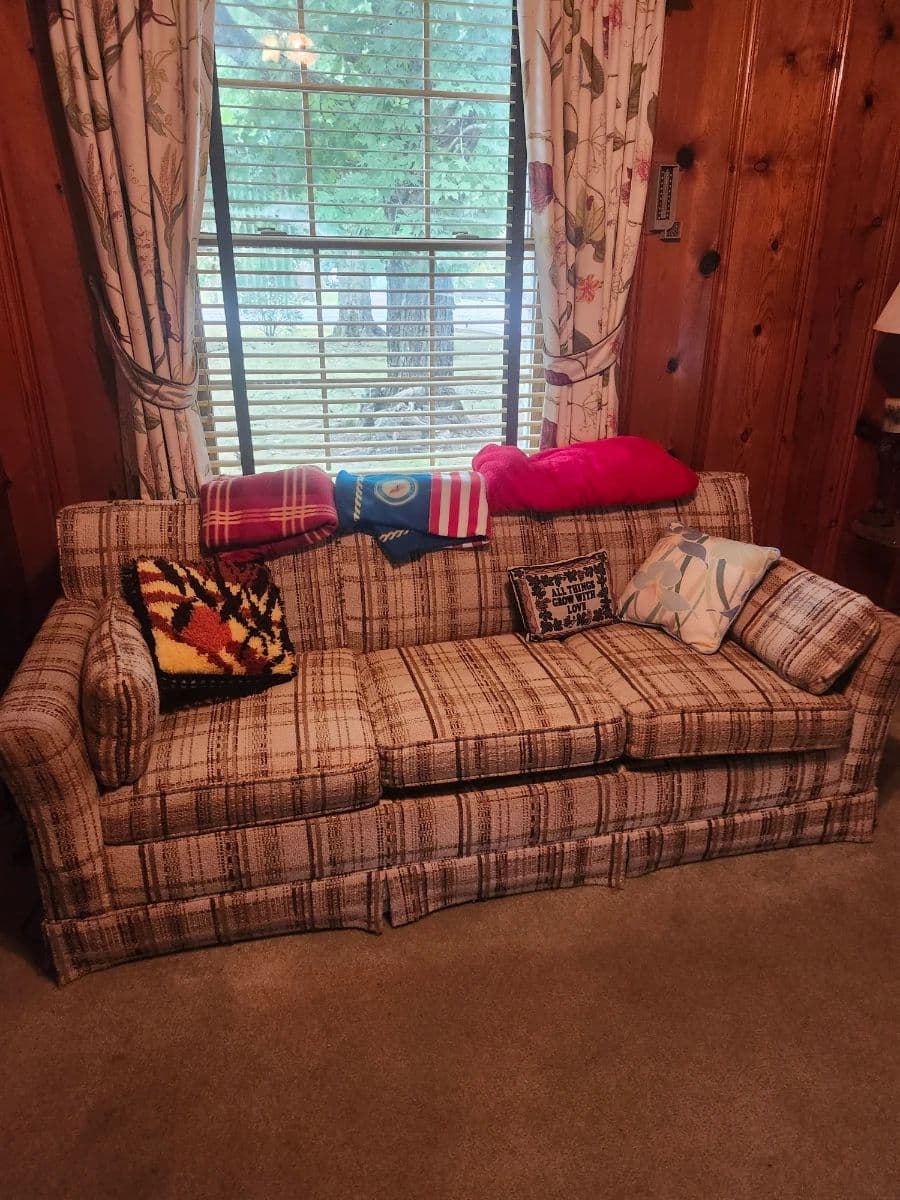 DAZZLING DONELSON ESTATE SALE!!! photo 2