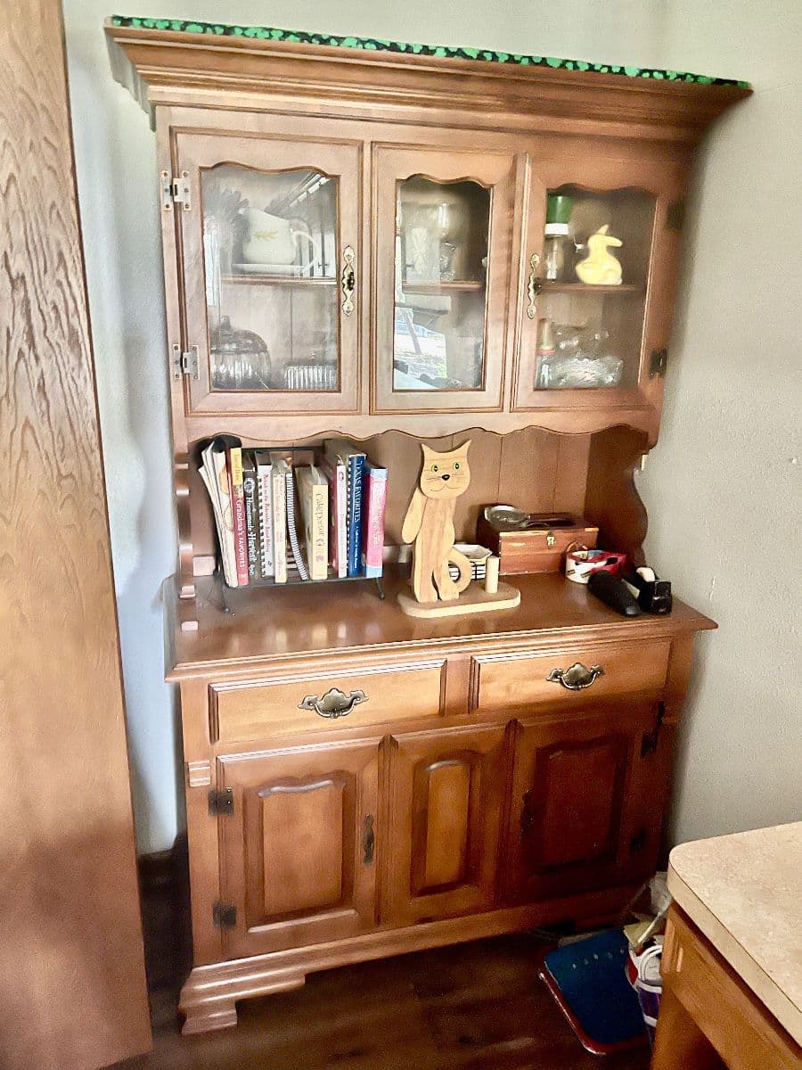 Leisure wood Estate sale photo 1