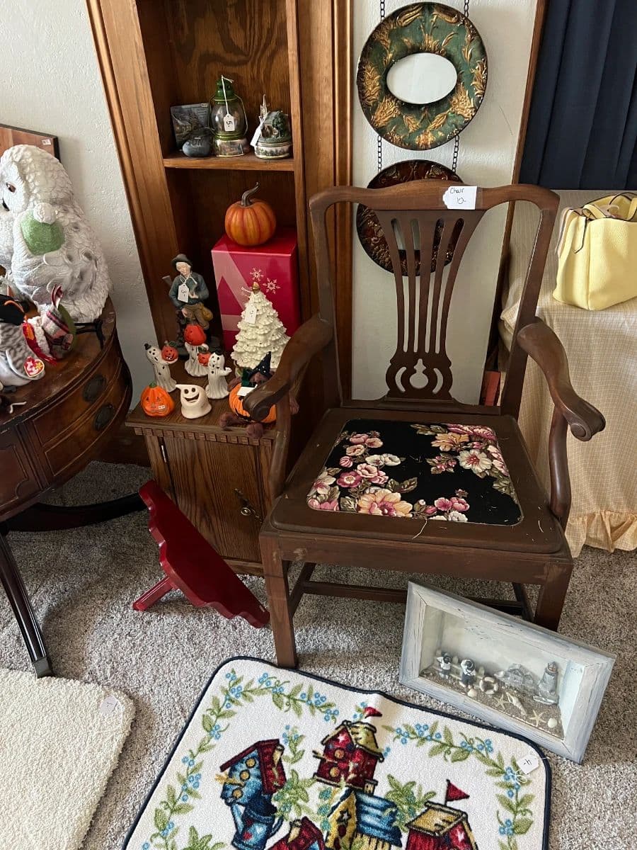 Padilla Estate Sale photo 3