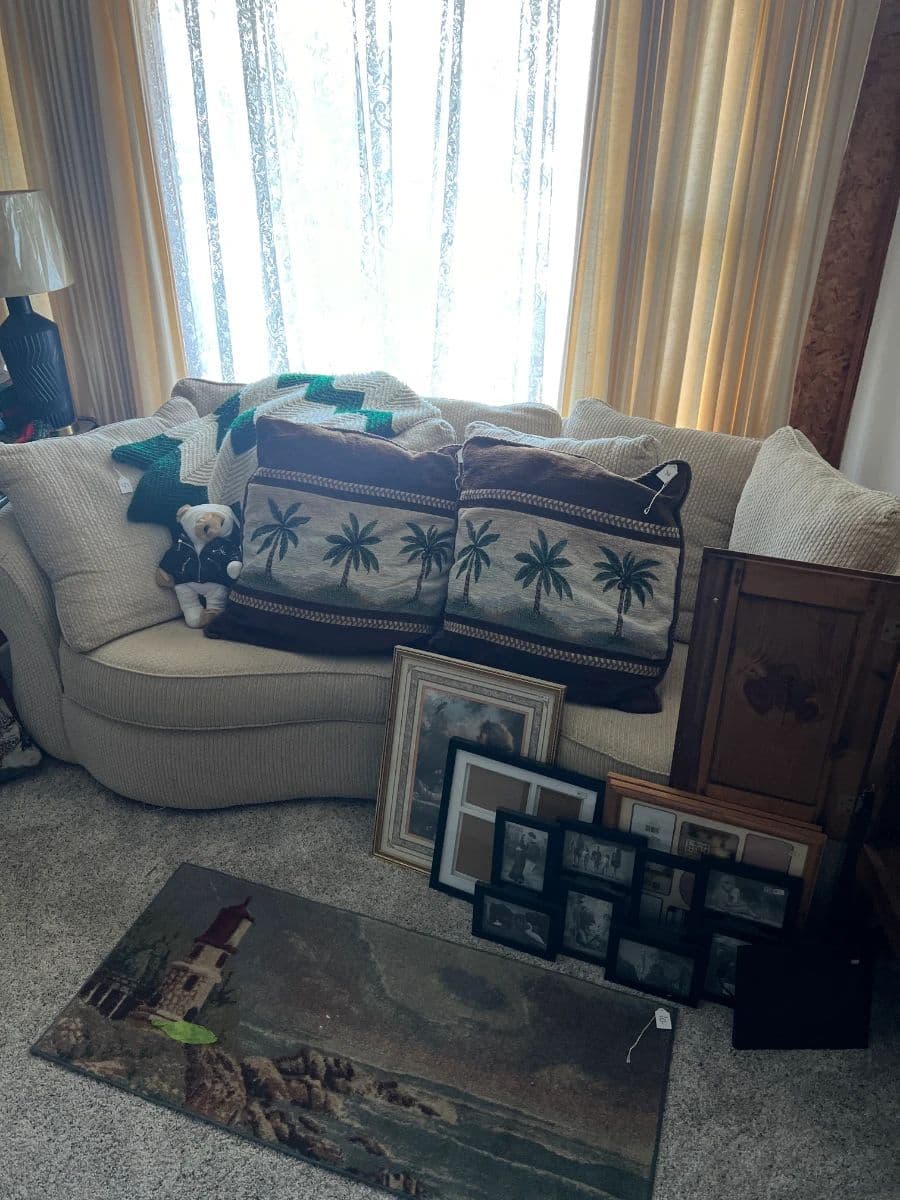 Padilla Estate Sale photo 5