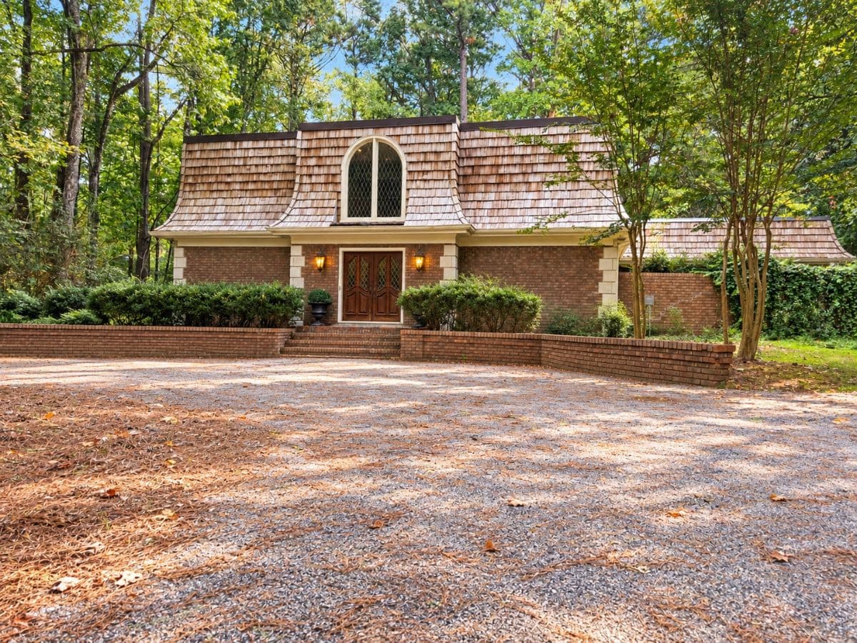 SMOKE RISE ROOTS - With a remarkable history in the area, this home is full of beautiful treasures! photo 2
