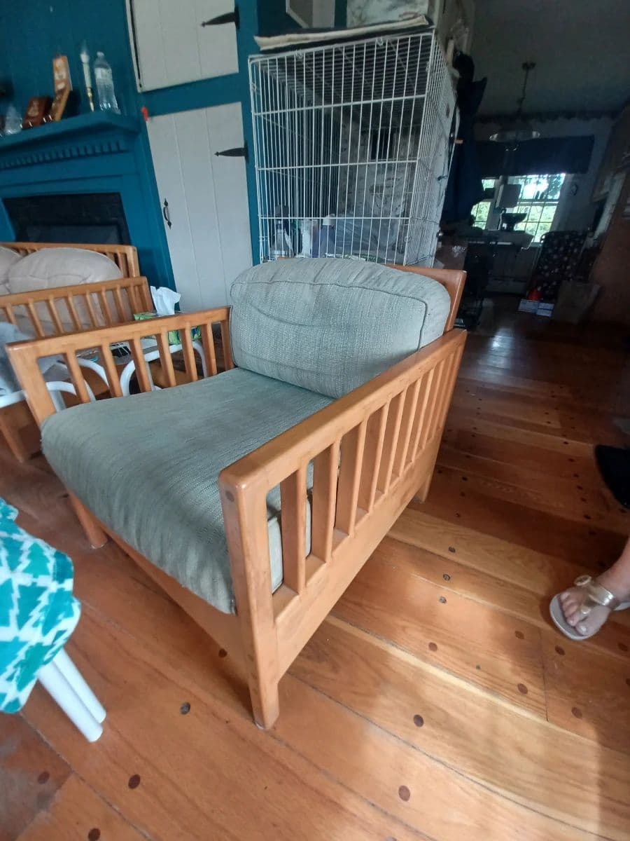 Acushnet Hillside Home - Car (Mercedes), Riding Mower (Husqarvana), Fine Furnishings and more! photo 7