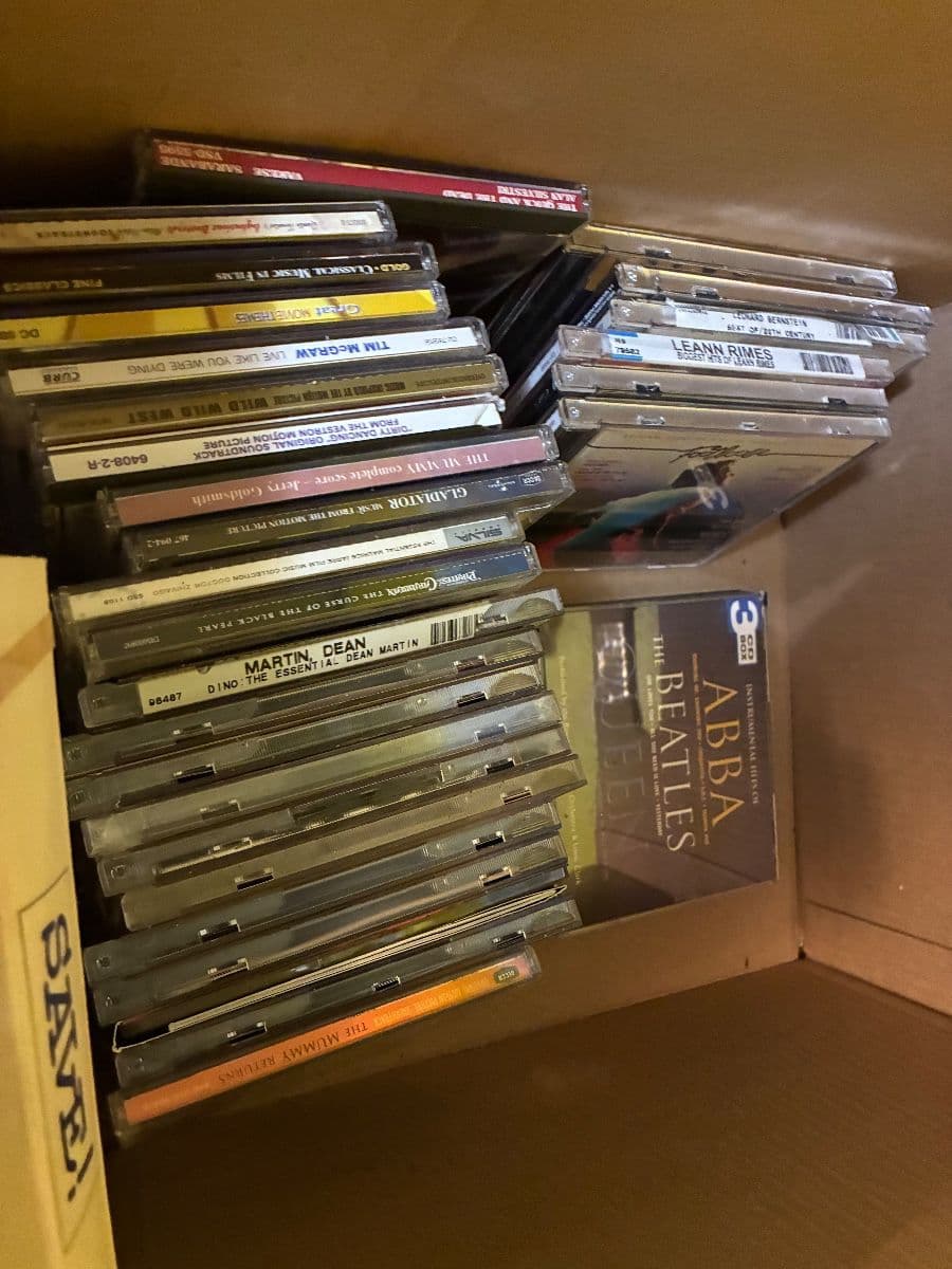Cashless Vintage Treasure Sale! 75% Off Saturday Only photo 9