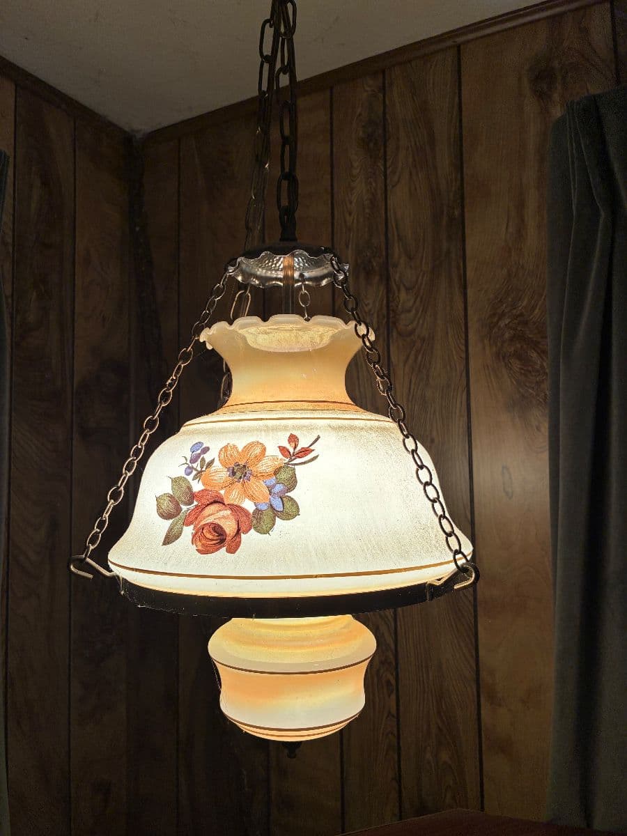 Cashless Vintage Treasure Sale! 75% Off Saturday Only photo 6