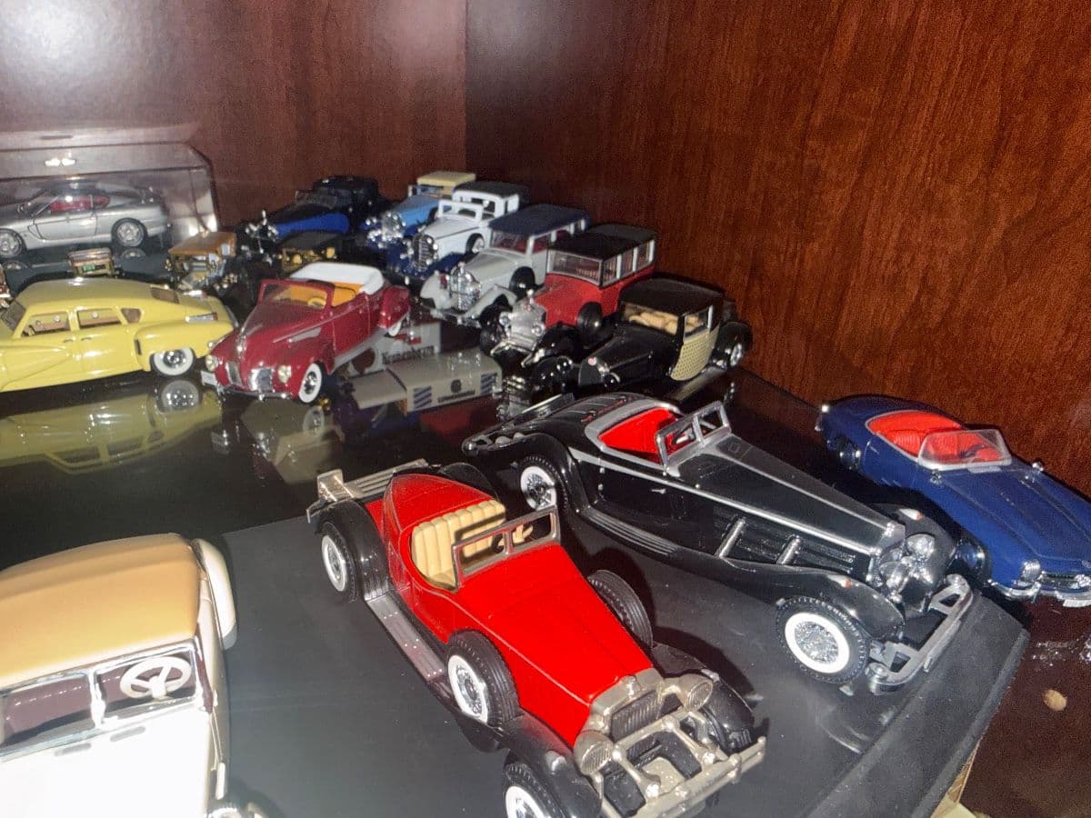 Dunwoody, furniture, collectible model cars vintage carpentry tools, Vintage glassware, China photo 8