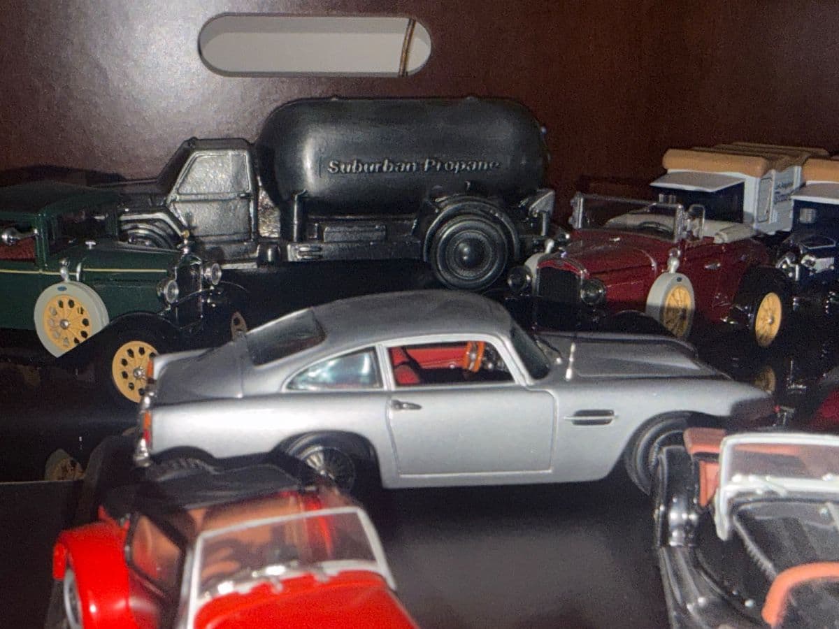 Dunwoody, furniture, collectible model cars vintage carpentry tools, Vintage glassware, China photo 7