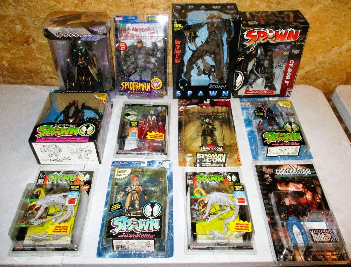 AMAZING COMIC BOOK AND TOY AUCTION photo 3