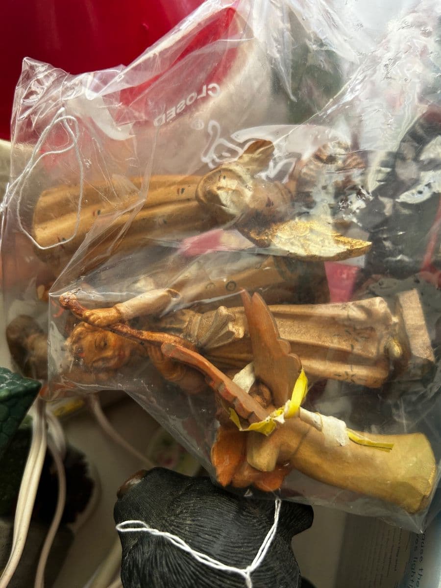 Vintage Lovers’ Estate Sale – Antiques, Collectibles & One-of-a-Kind Finds photo 5