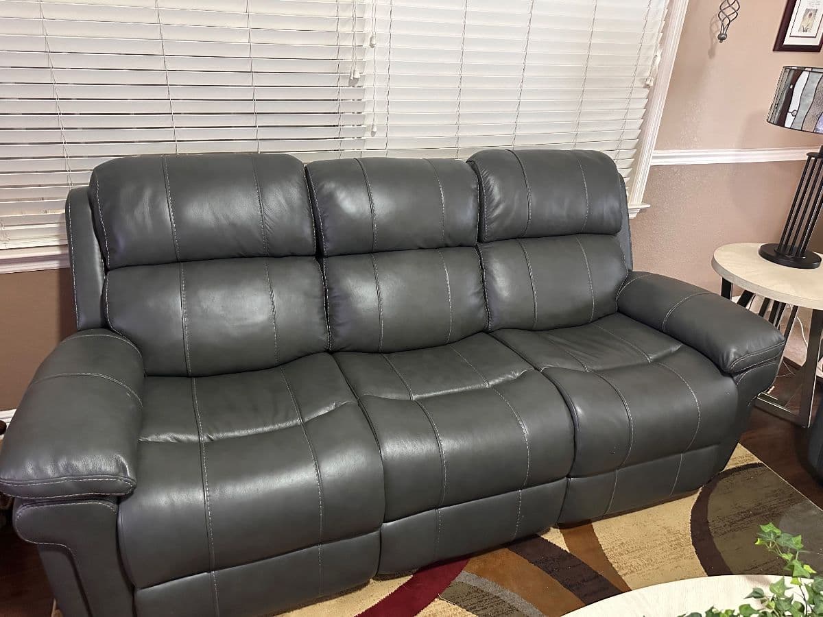 Cape Coral, Estate sale hosted by House Of Consignment photo 1